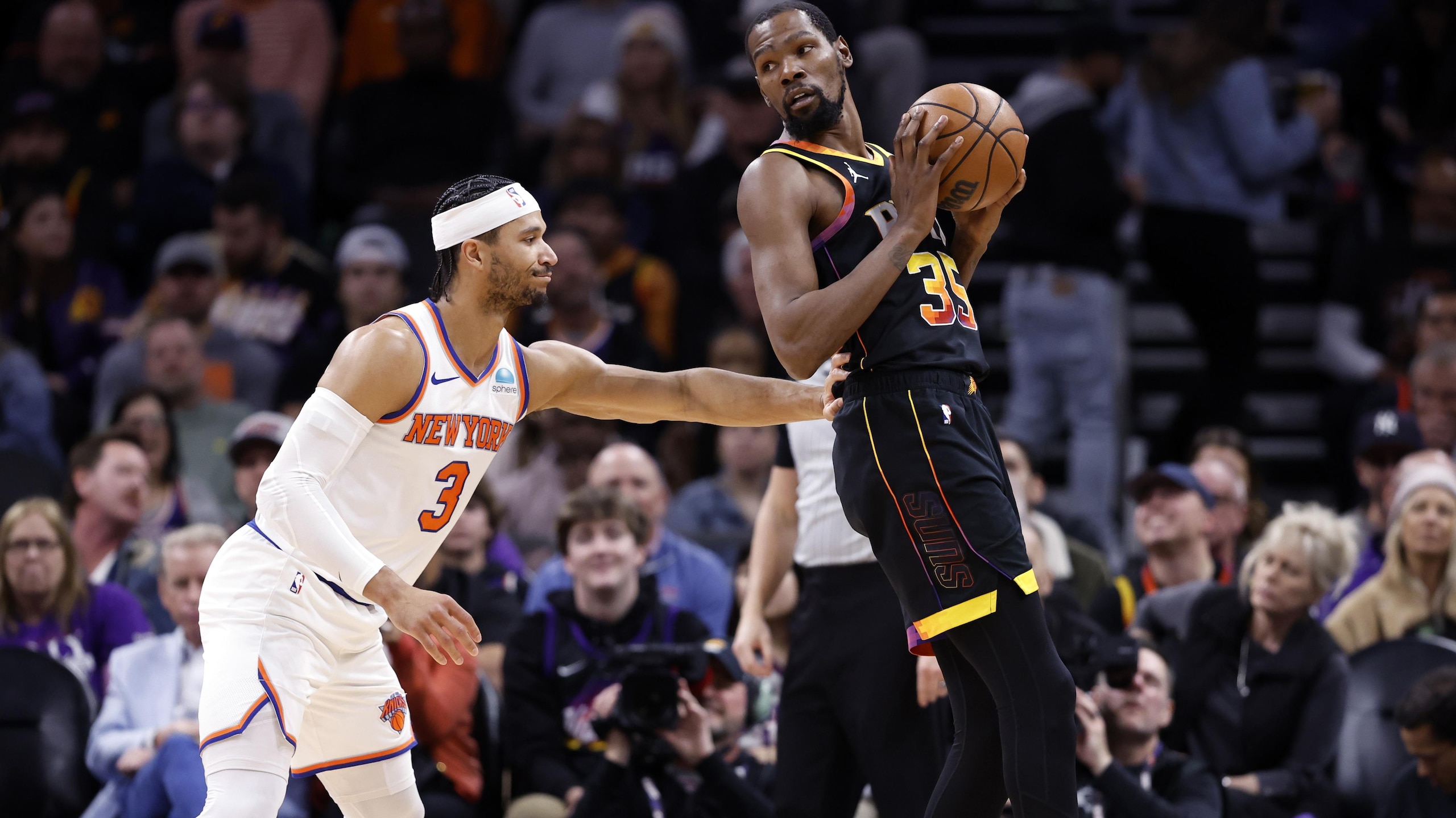 New York Knicks v Phoenix Suns New York Knicks v Phoenix Suns