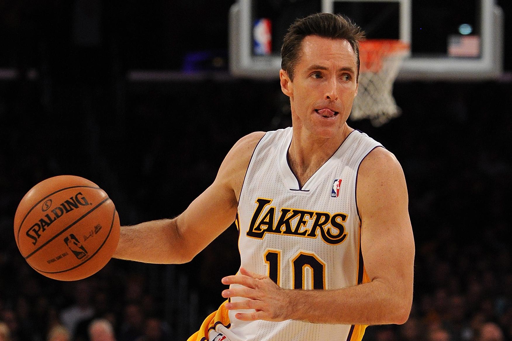 Minnesota Timberwolves v Los Angeles Lakers