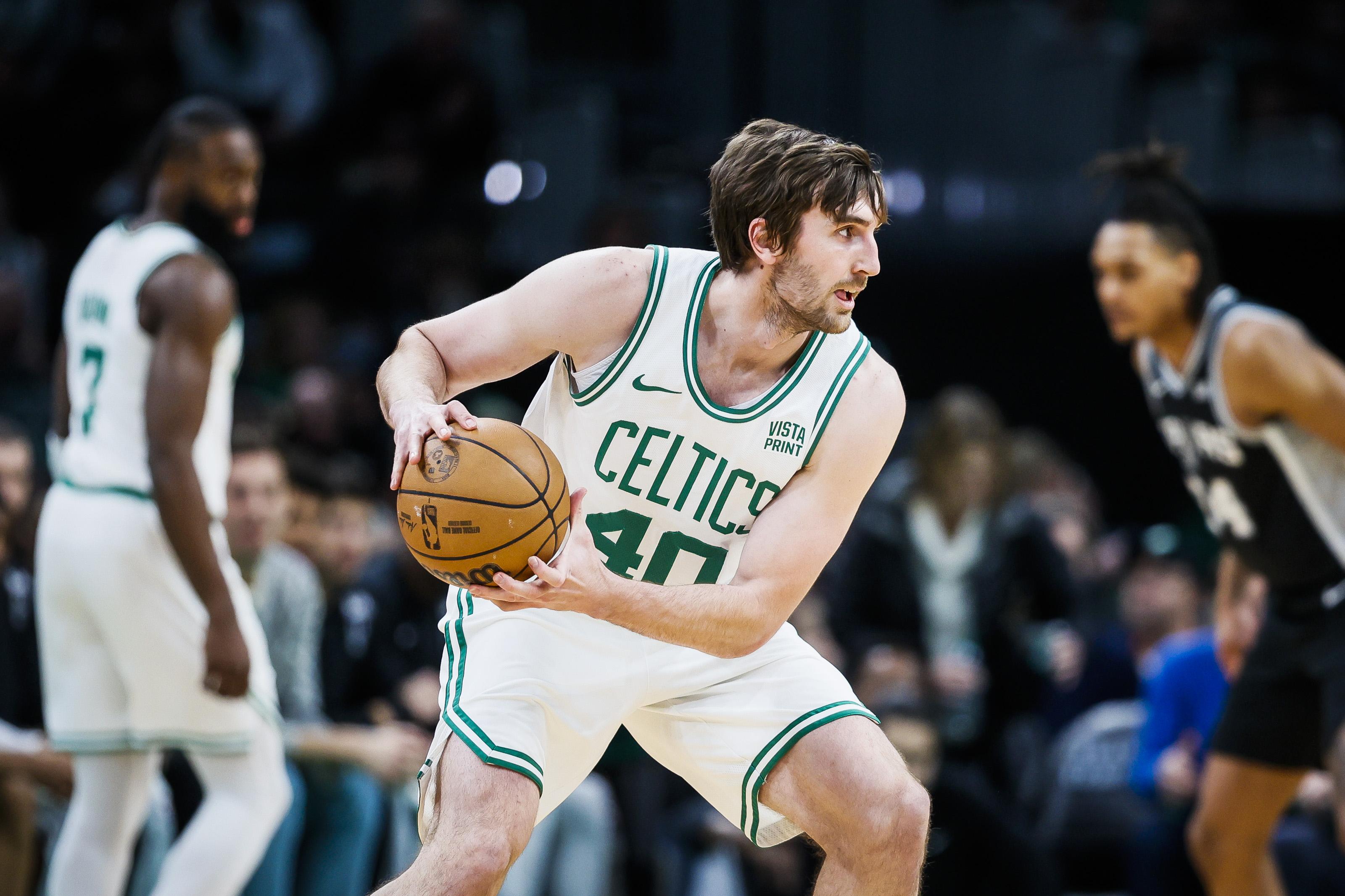 San Antonio Spurs (98) Vs. Boston Celtics (117) At TD Garden