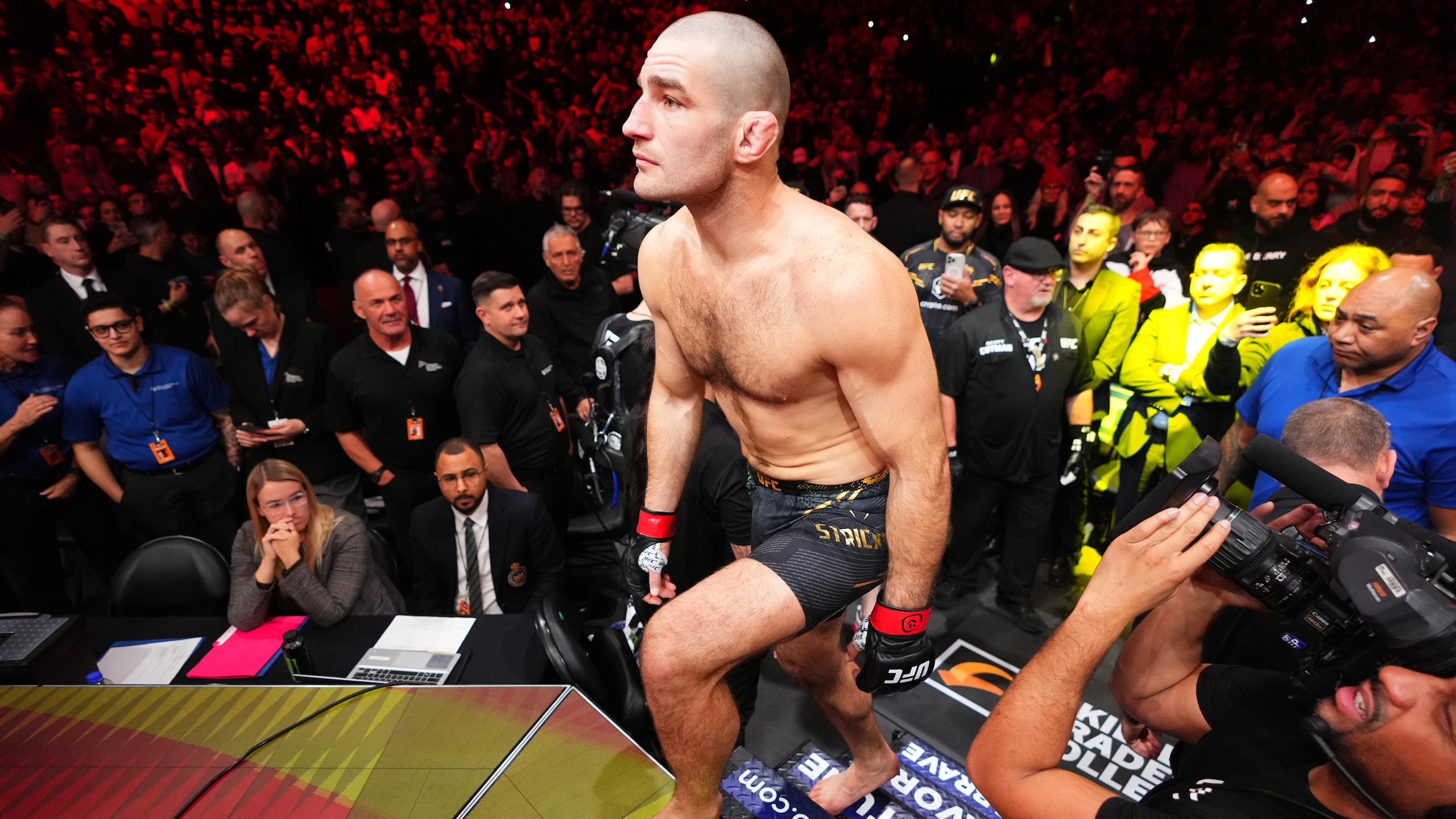 UFC 297: Strickland v Du Plessis