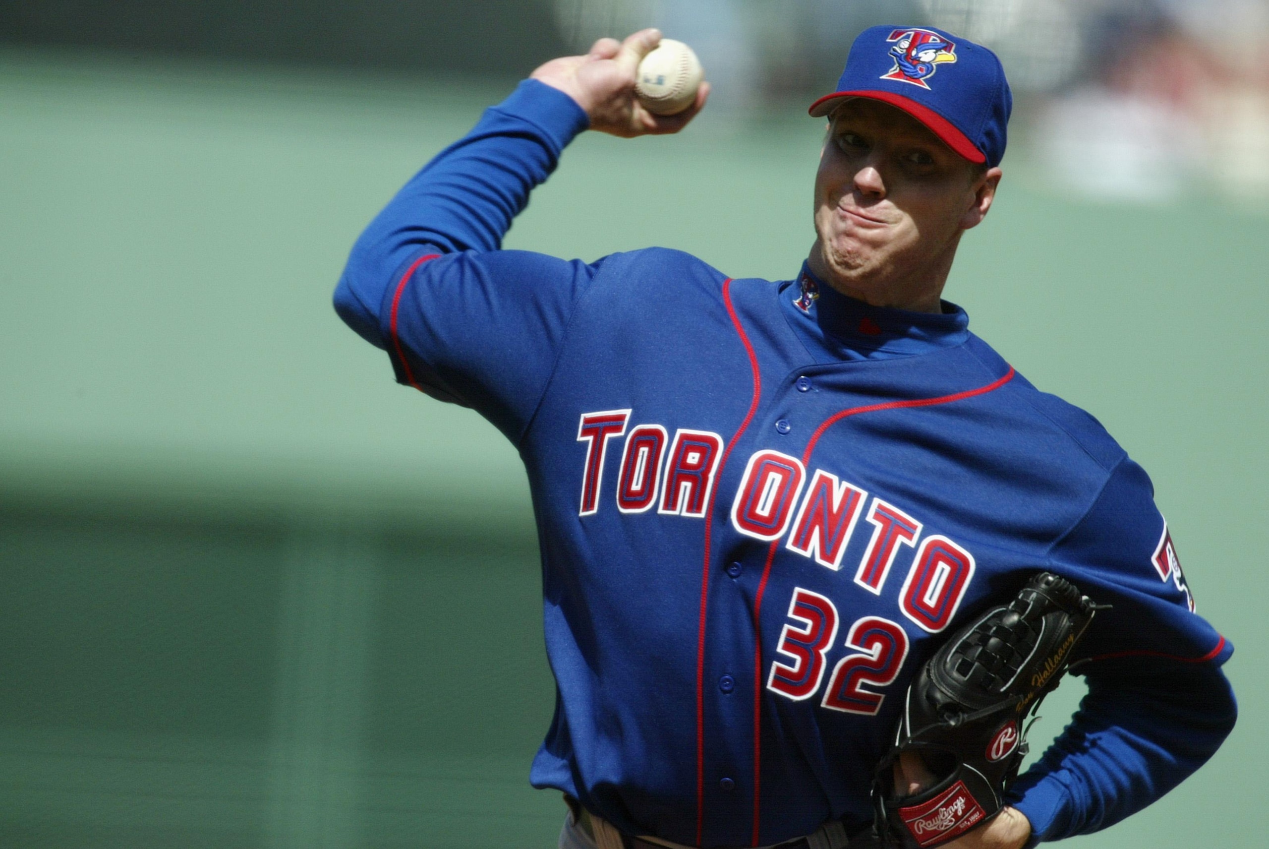 Halladay pitches