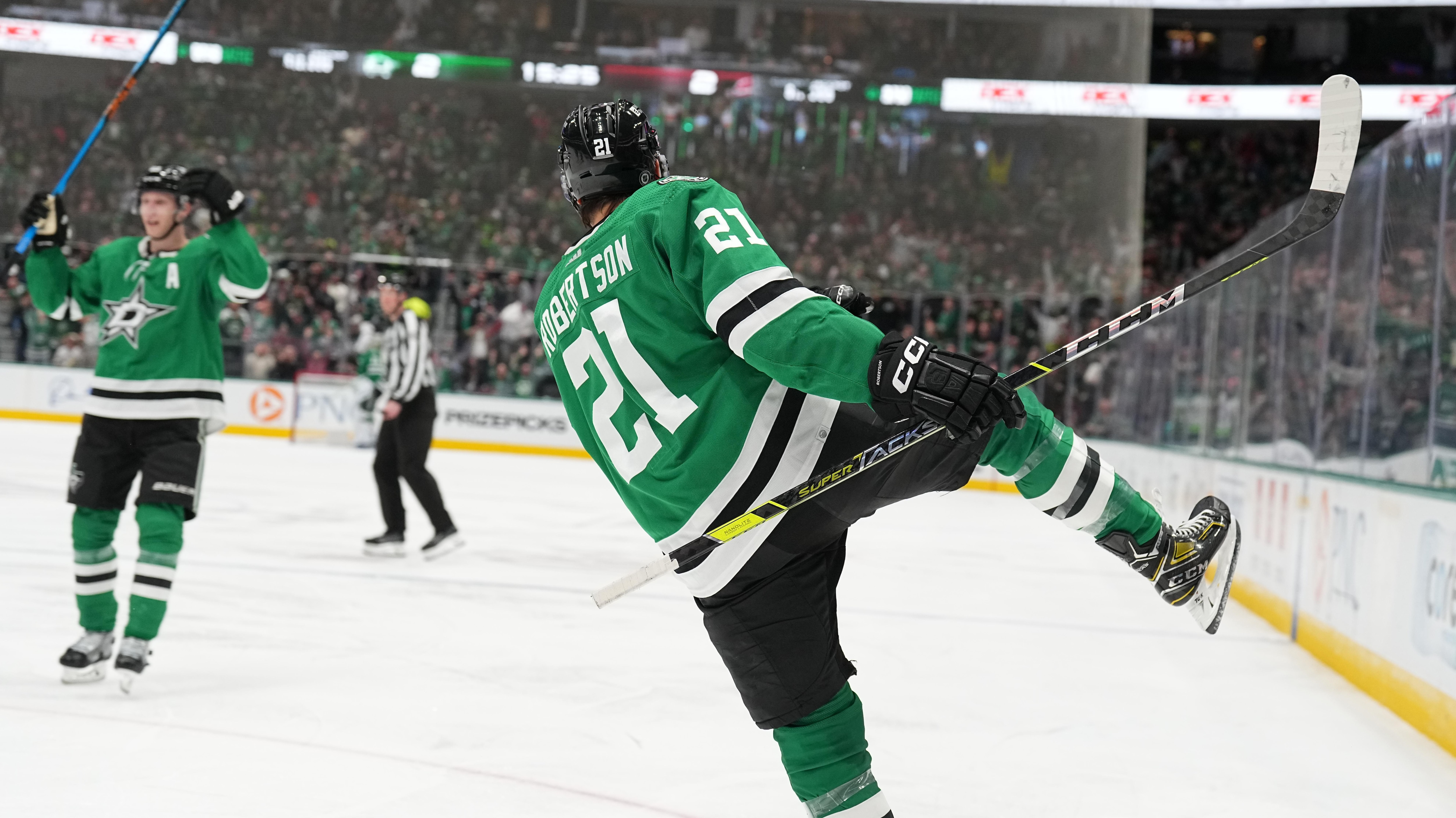 Carolina Hurricanes v Dallas Stars