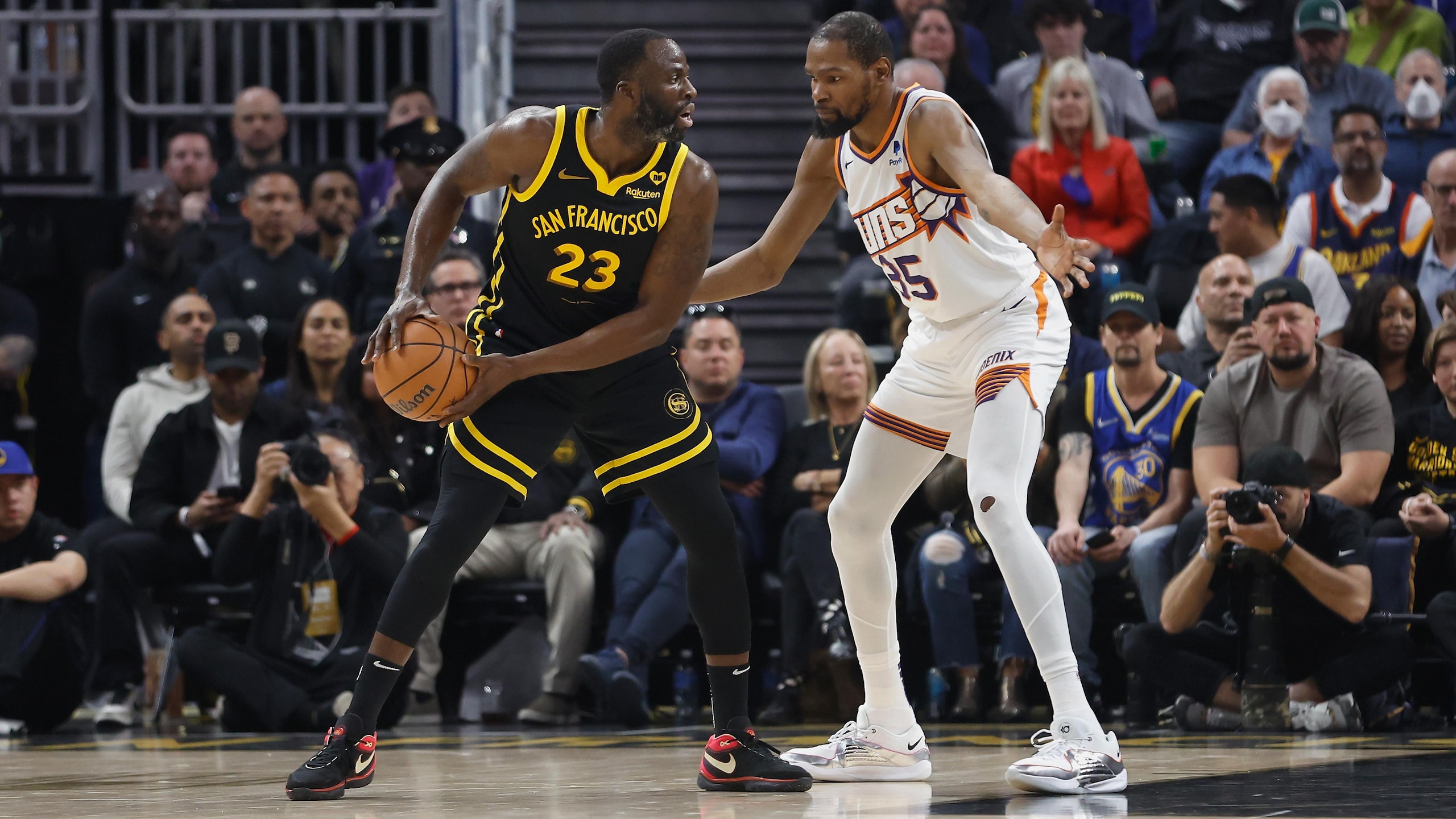 Phoenix Suns v Golden State Warriors