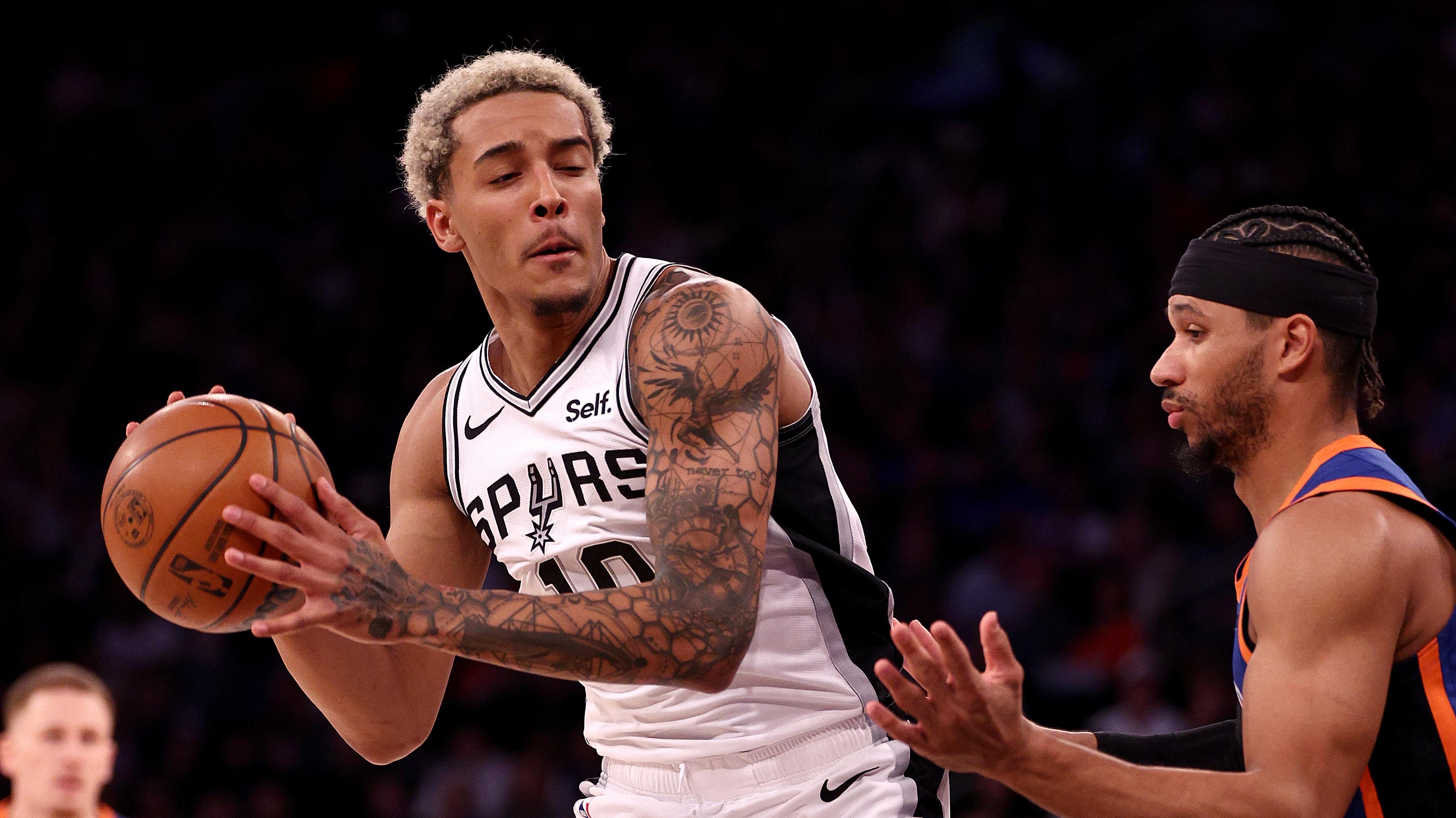 San Antonio Spurs v New York Knicks