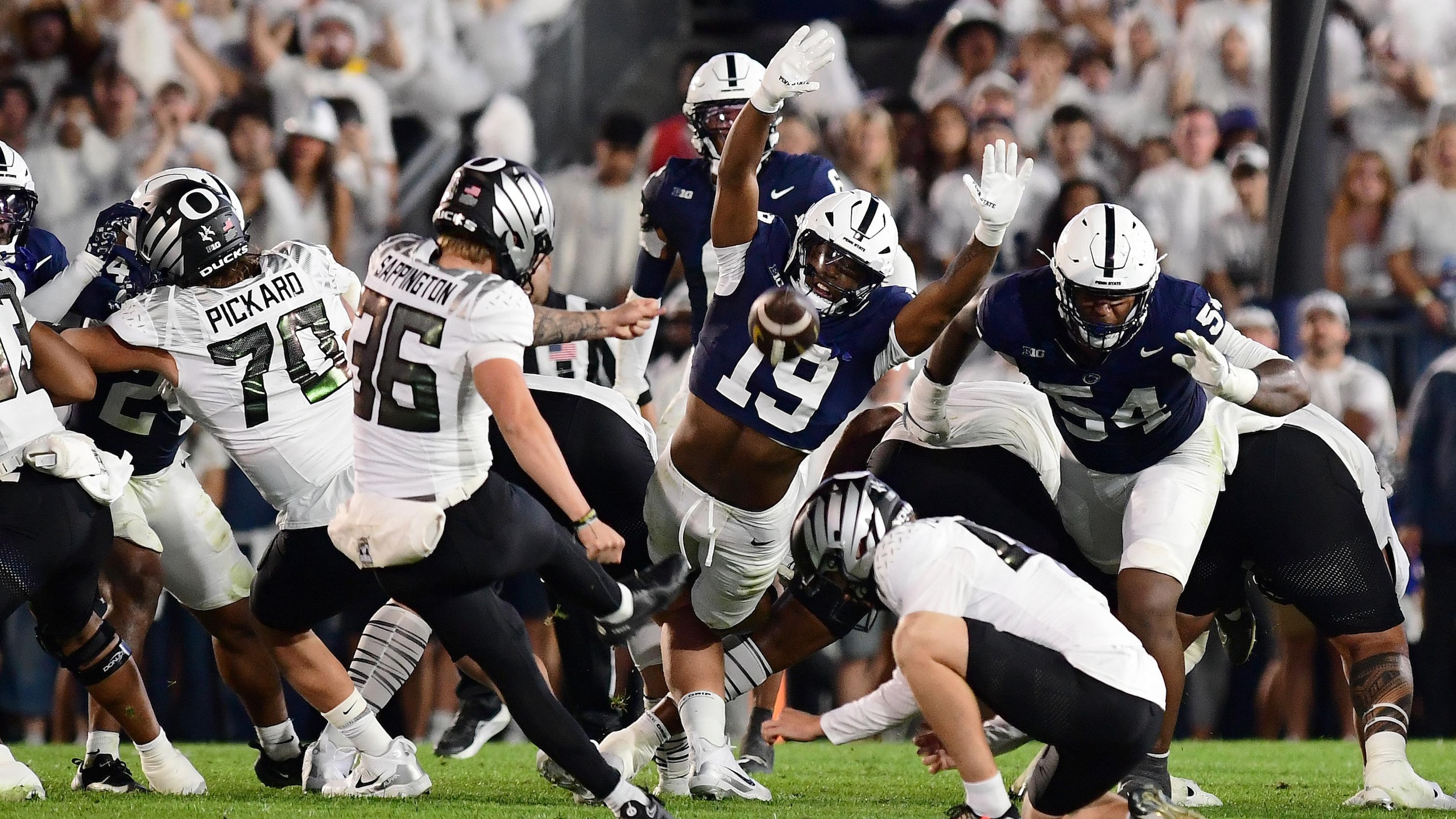 COLLEGE FOOTBALL: SEP 27 Oregon at Penn State
