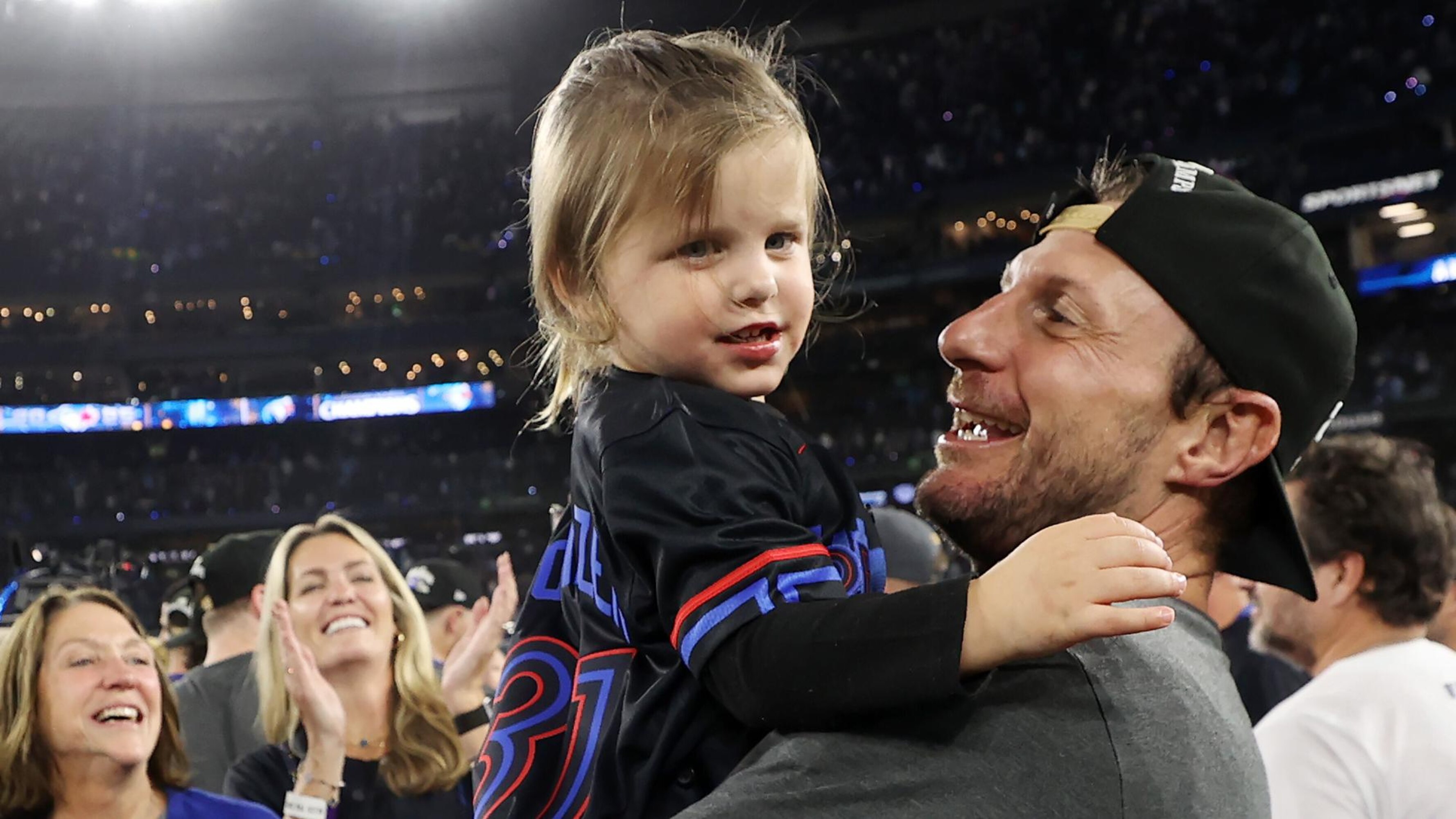 Max Scherzer's Wife Posts Daughter's Letter to Blue Jays Hoping Dad Returns  in Trending Photo