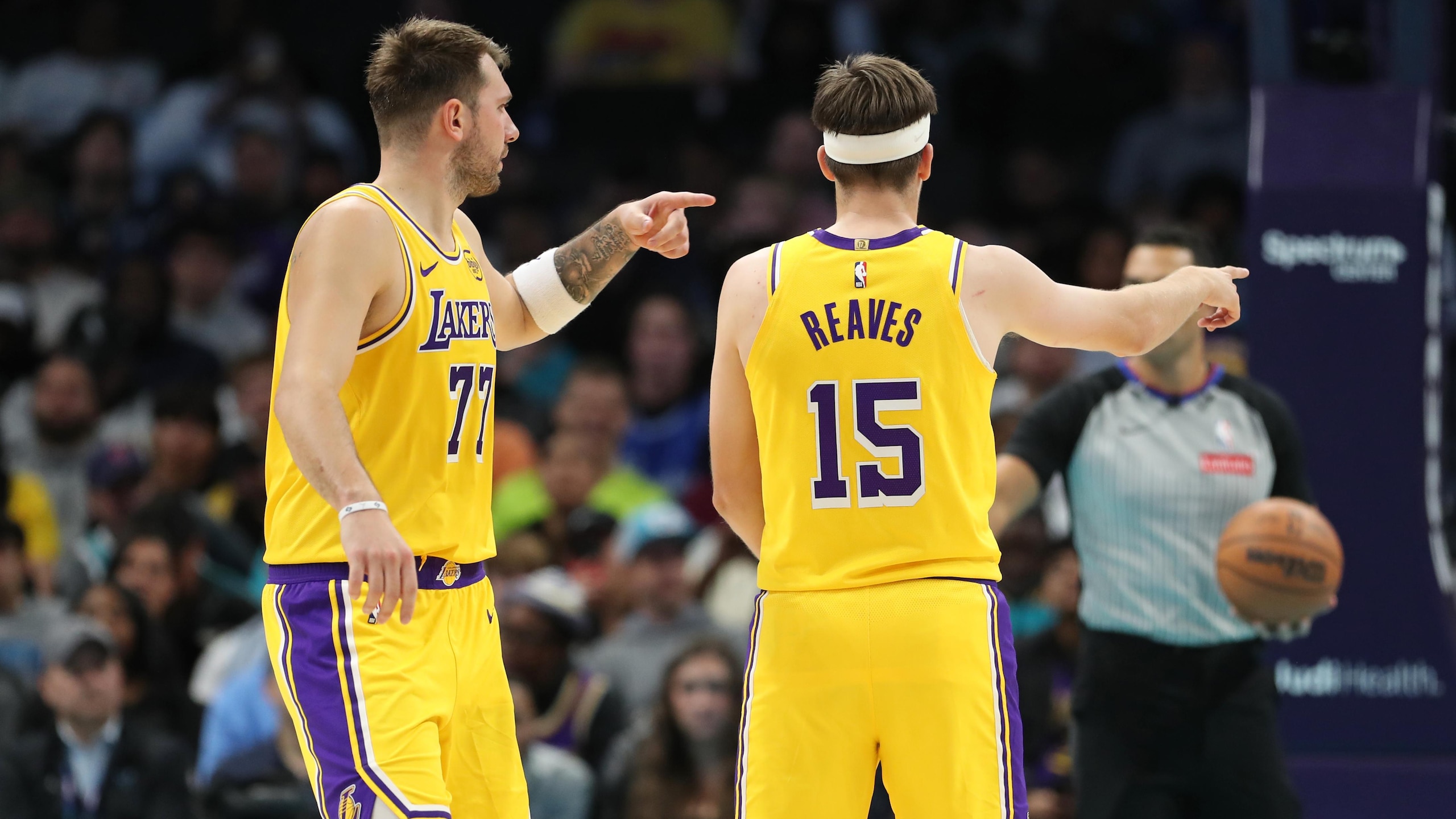 Los Angeles Lakers v Charlotte Hornets