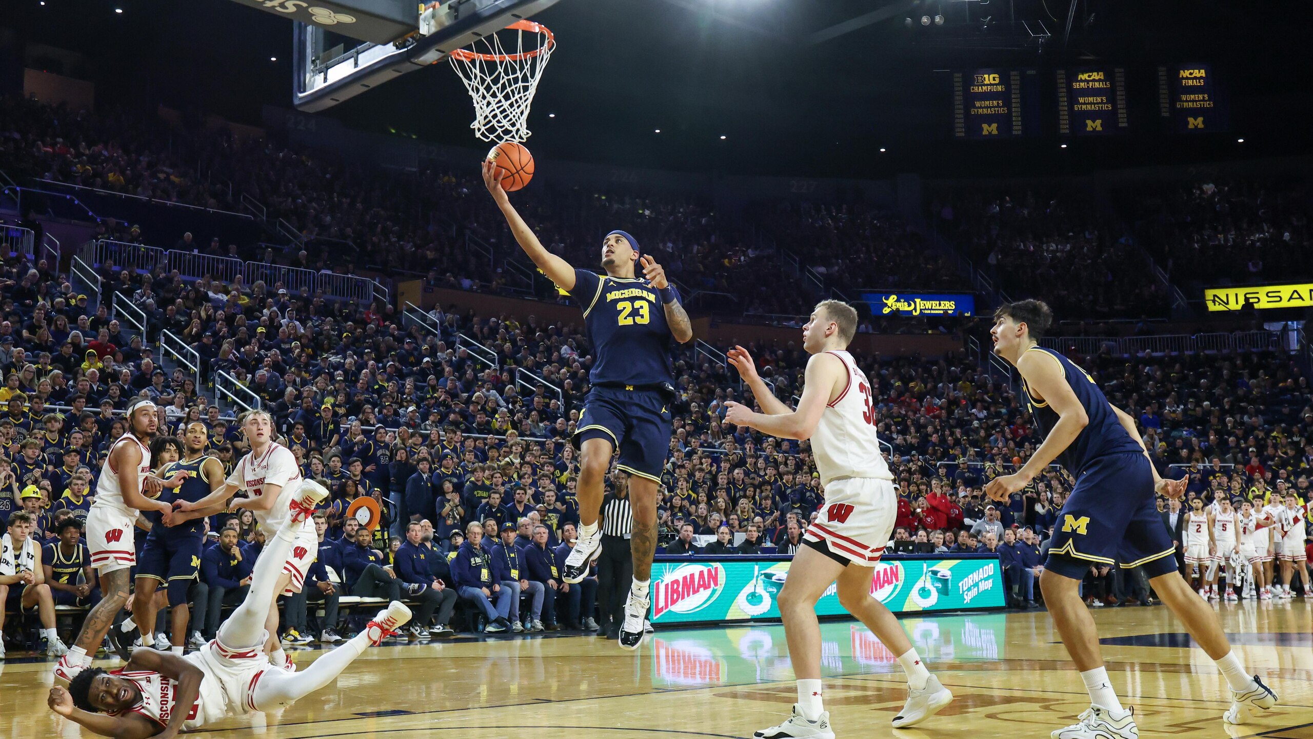 COLLEGE BASKETBALL: JAN 10 Wisconsin at Michigan