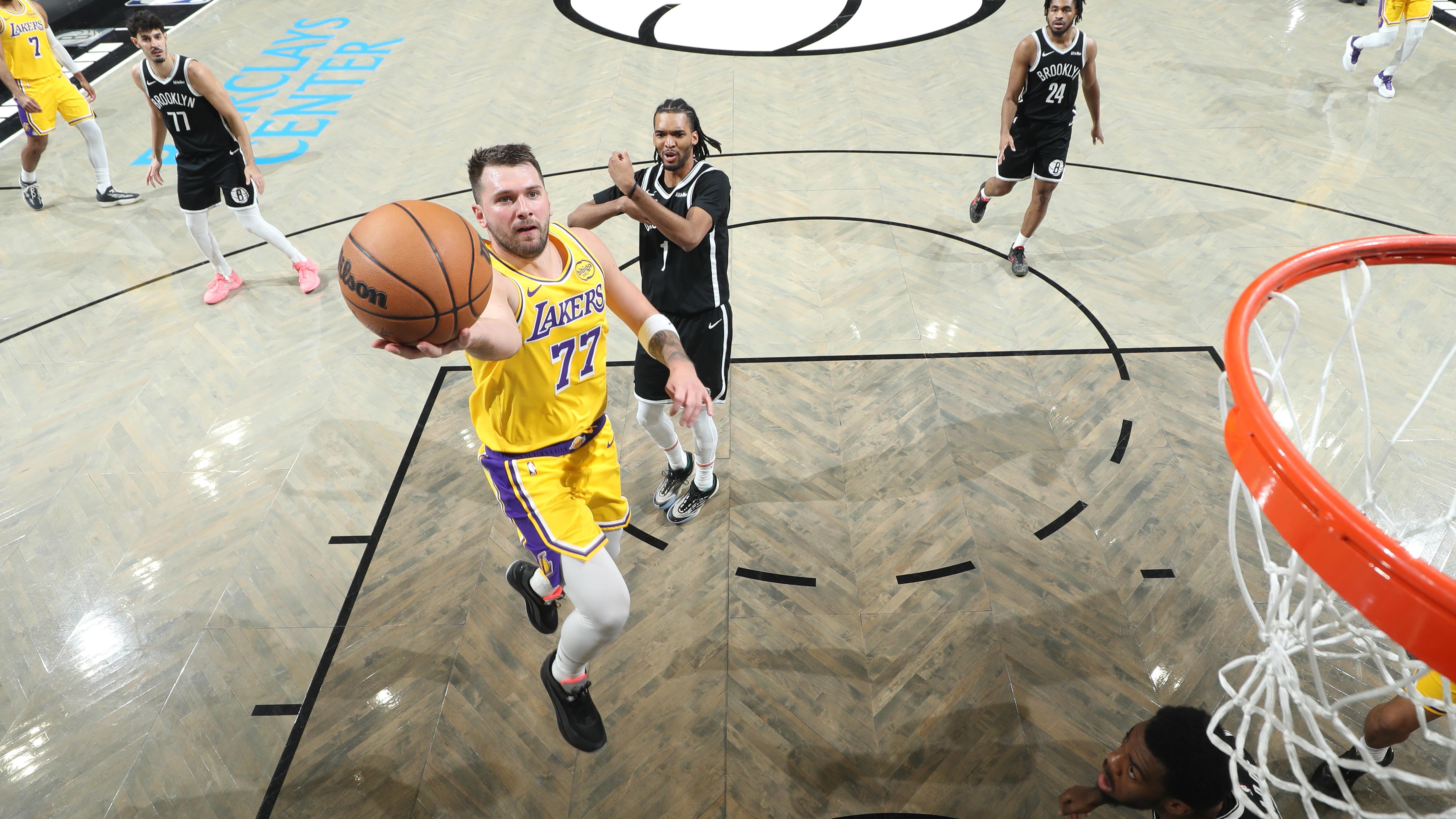 Los Angeles Lakers v Brooklyn Nets