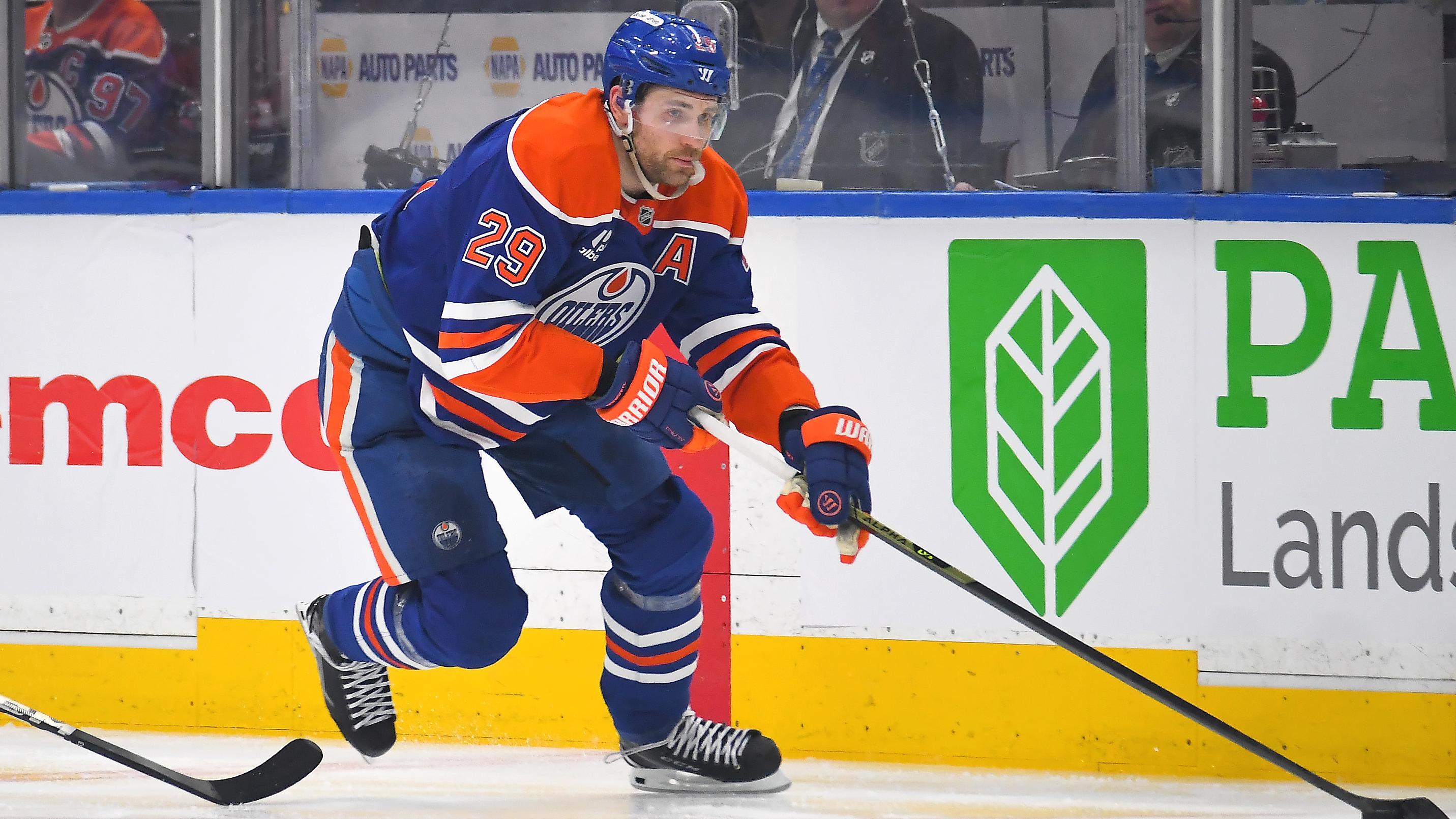 Toronto Maple Leafs v Edmonton Oilers