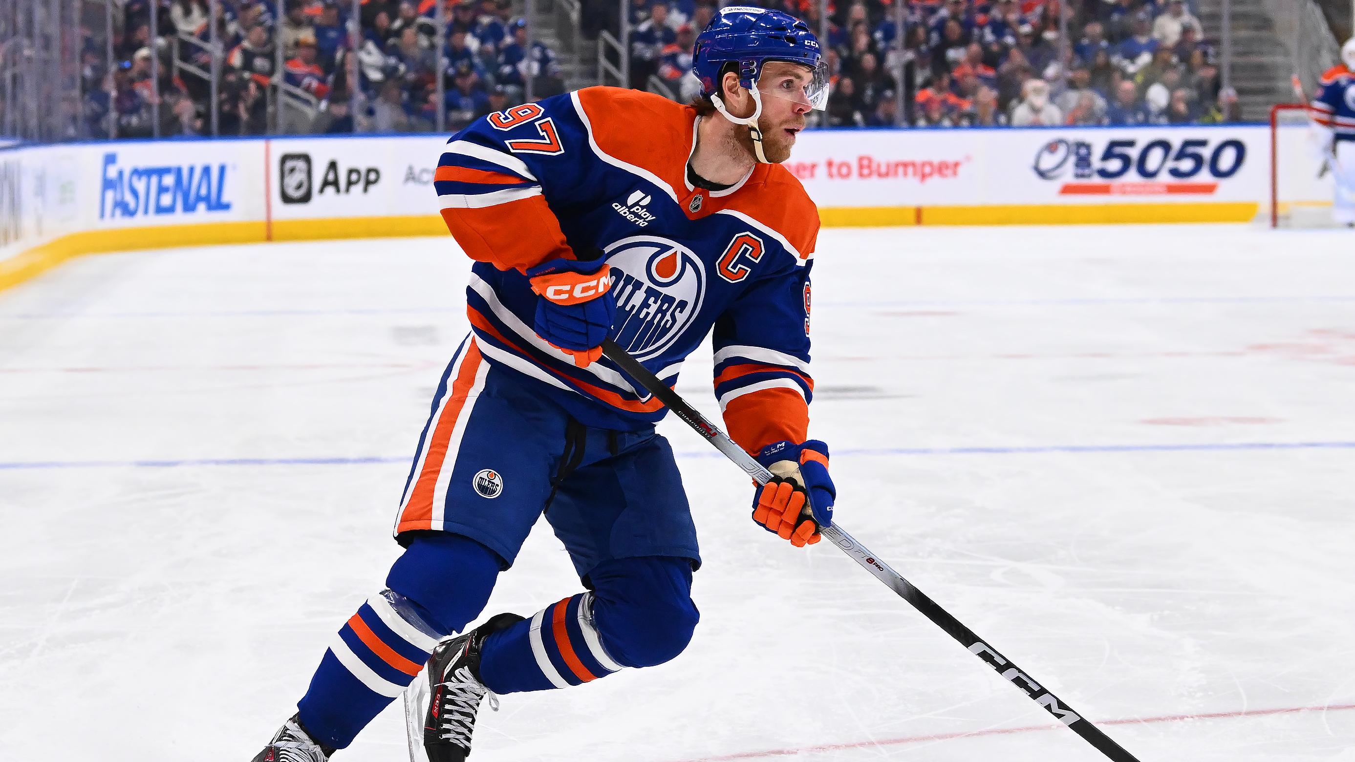 Toronto Maple Leafs v Edmonton Oilers