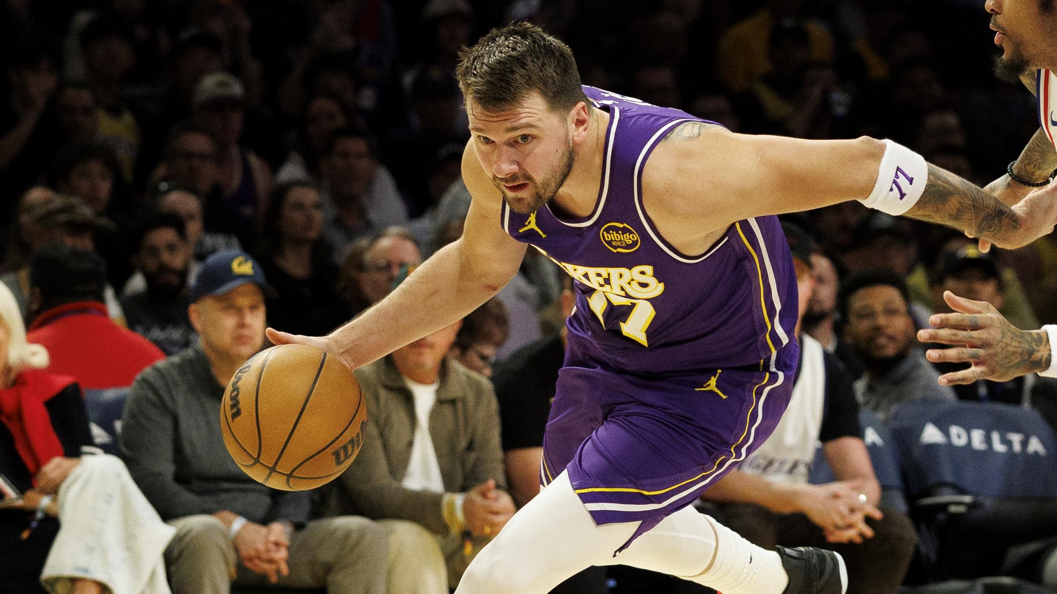 Lakers vs 76ers in Los Angeles, CA