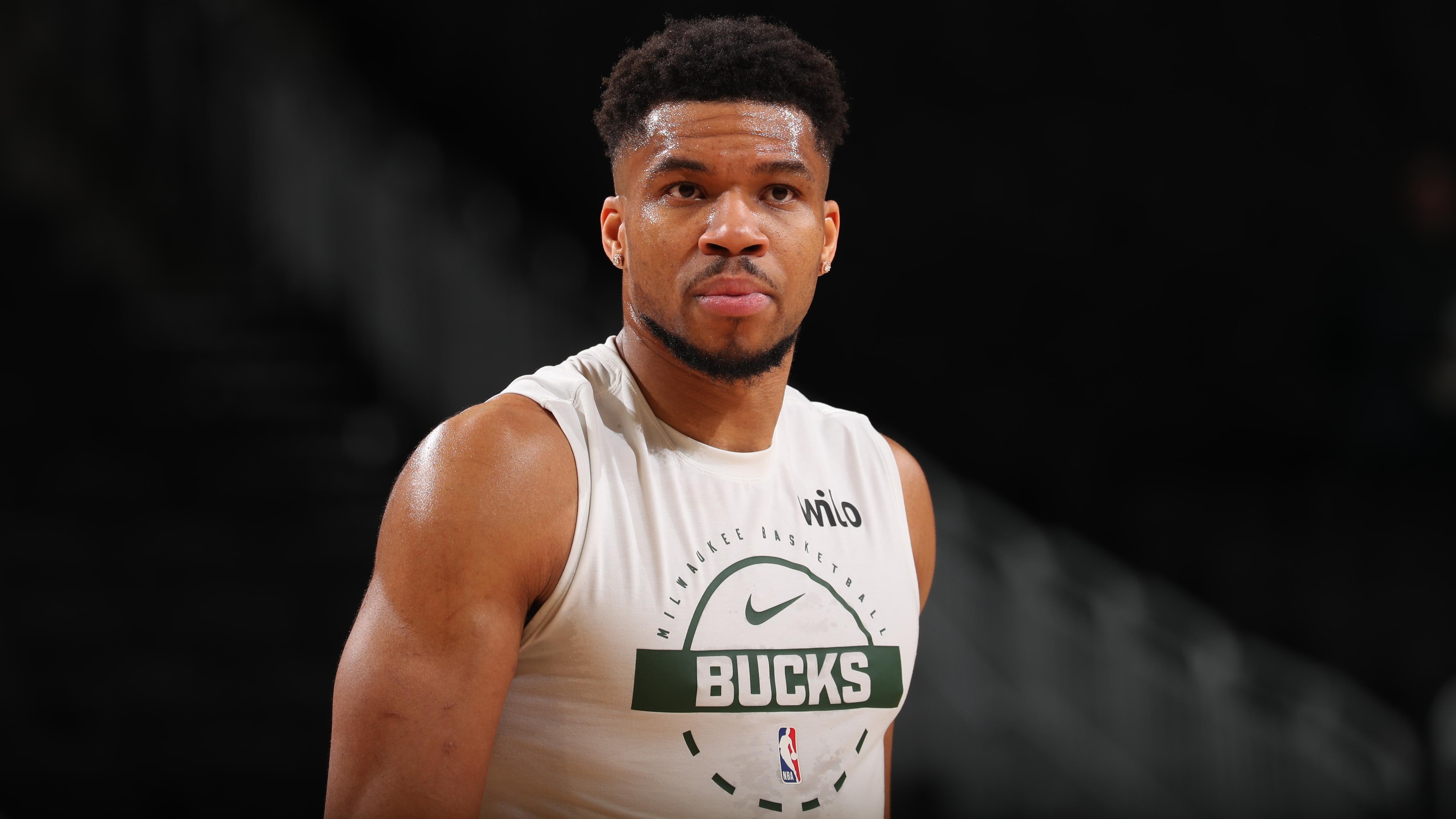 Indiana Pacers v Milwaukee Bucks