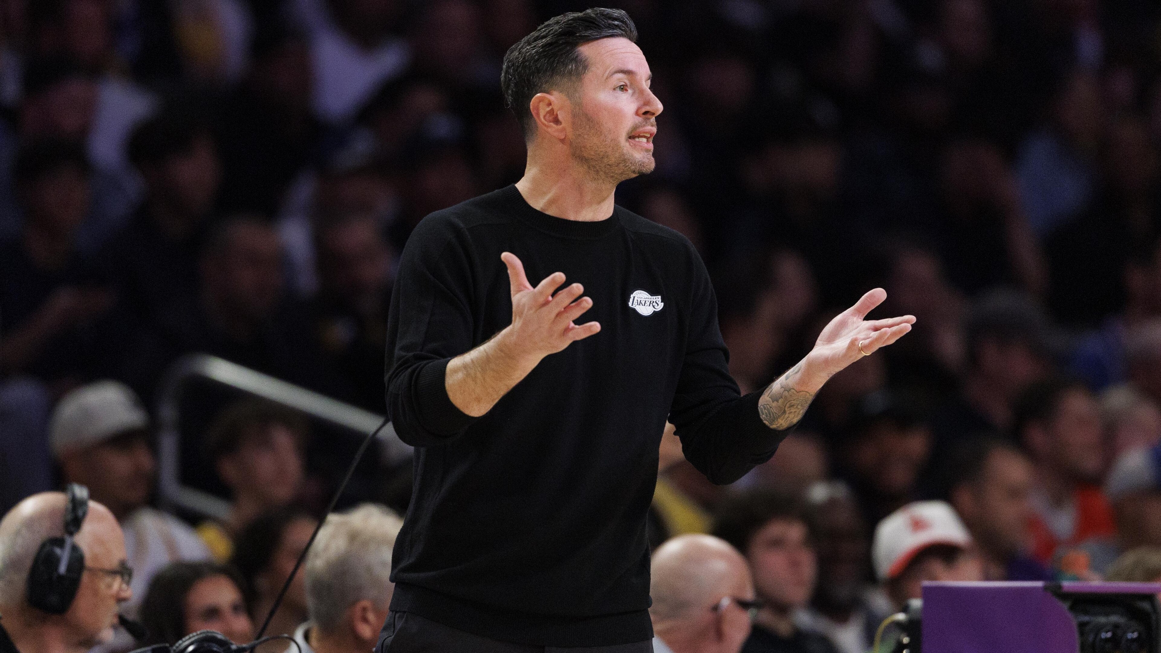 Lakers vs 76ers in Los Angeles, CA Lakers vs 76ers in Los Angeles, CA
