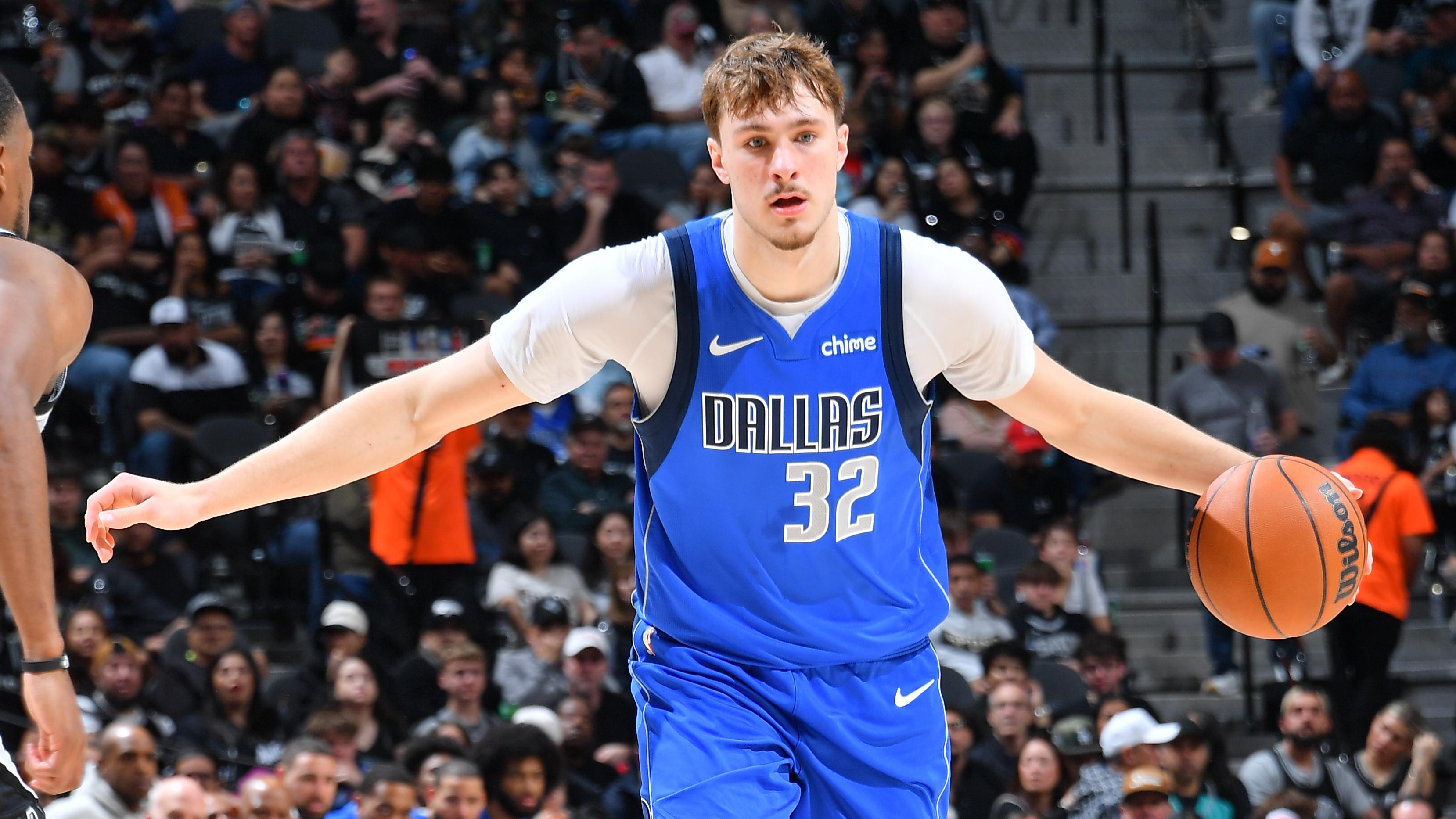 Dallas Mavericks v San Antonio Spurs