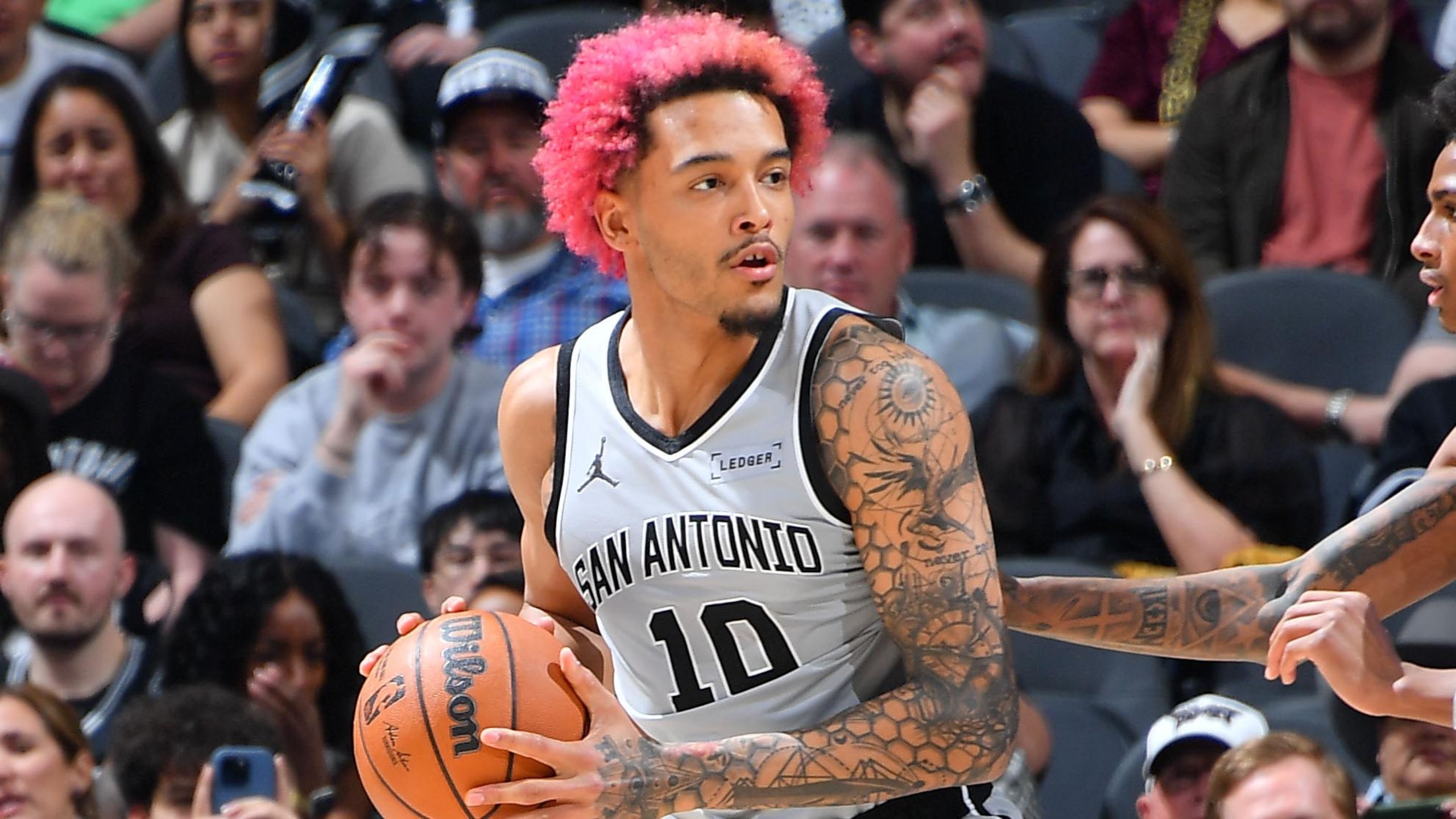 Dallas Mavericks v San Antonio Spurs