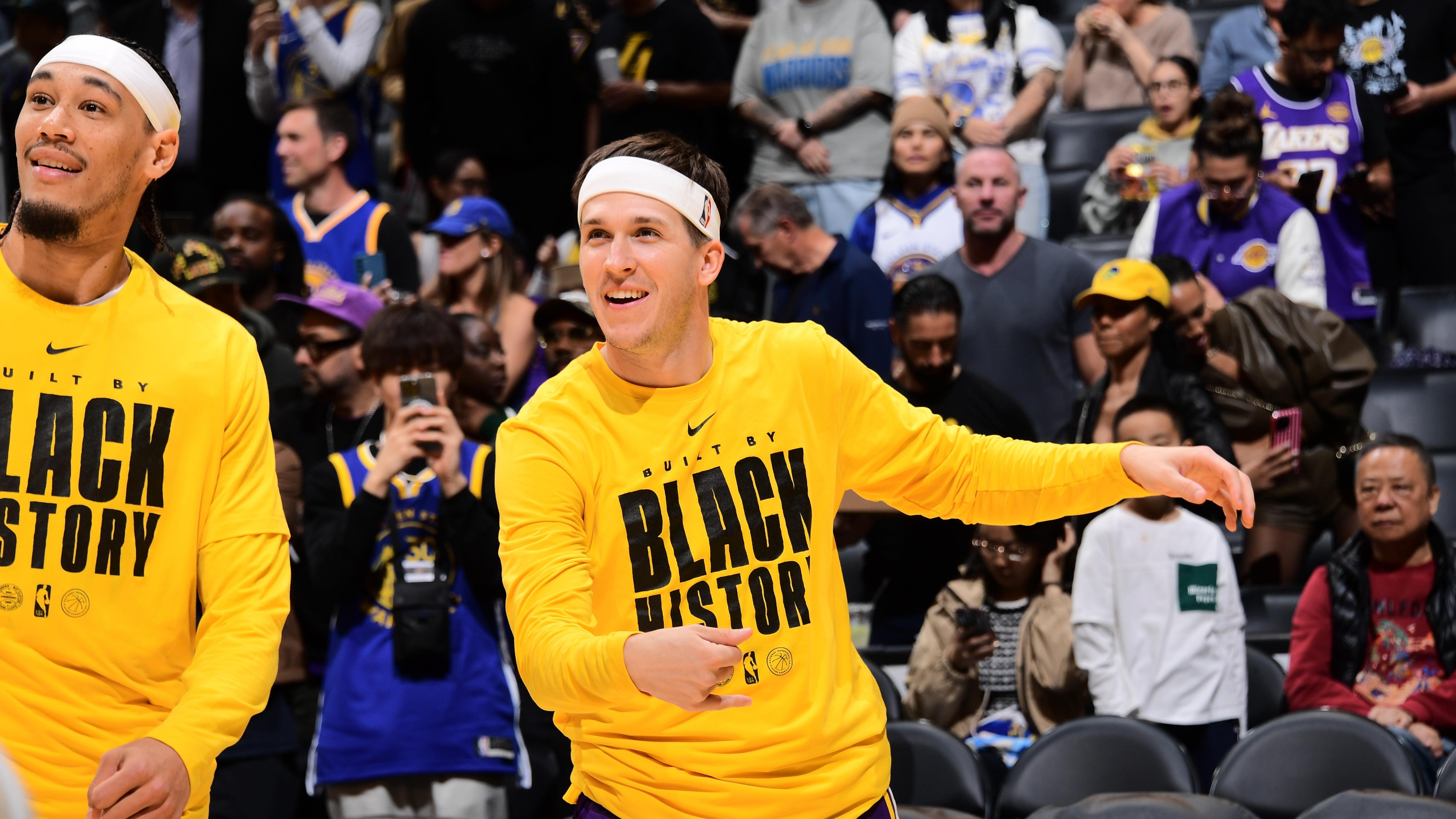 Golden State Warriors v Los Angeles Lakers