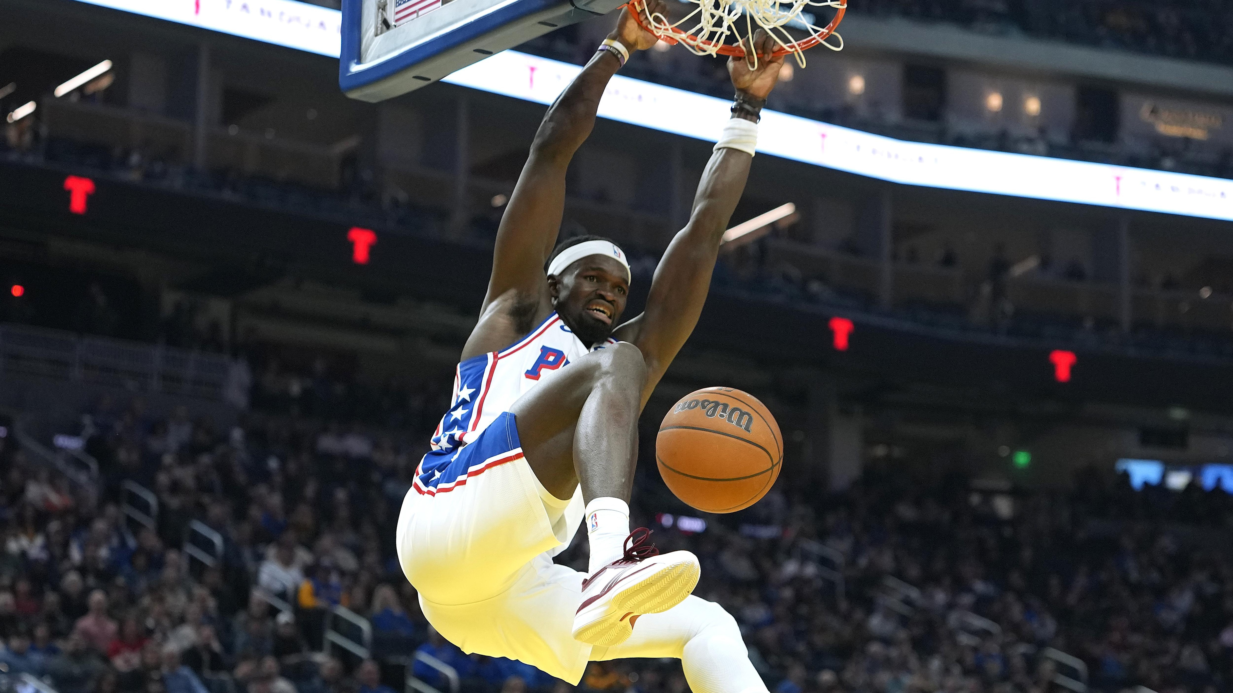 Philadelphia 76ers v Golden State Warriors