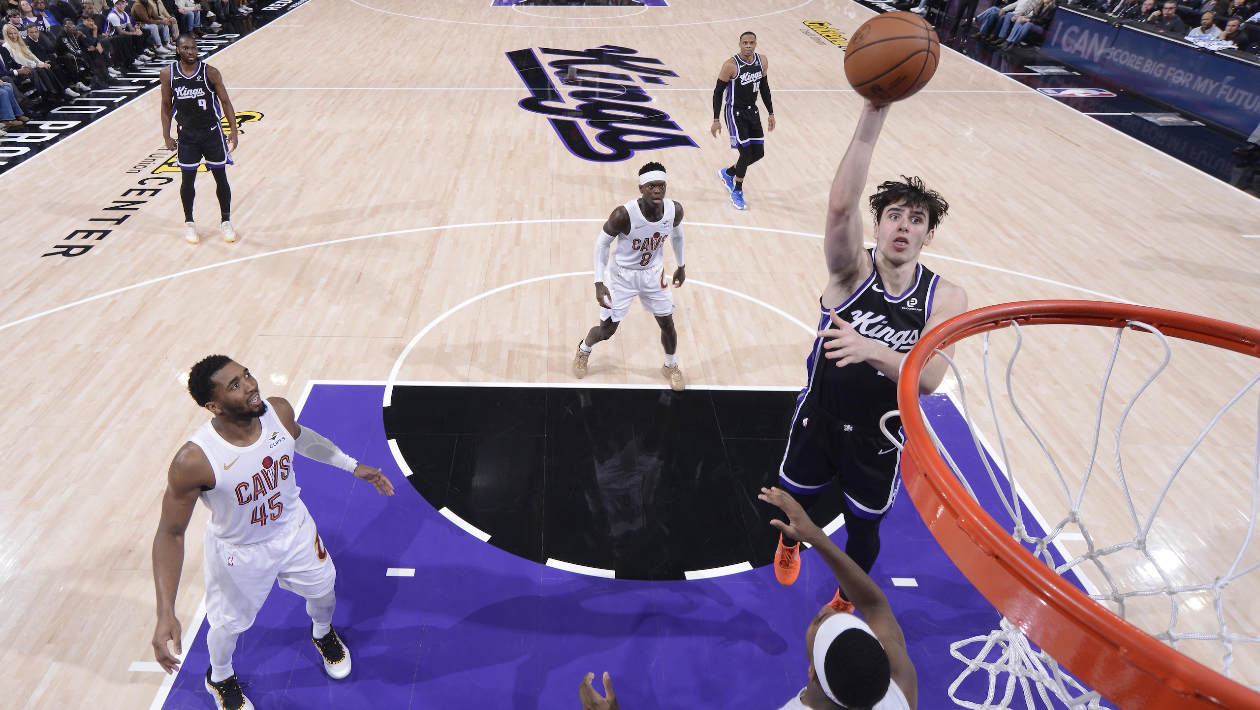 Cleveland Cavaliers v Sacramento Kings