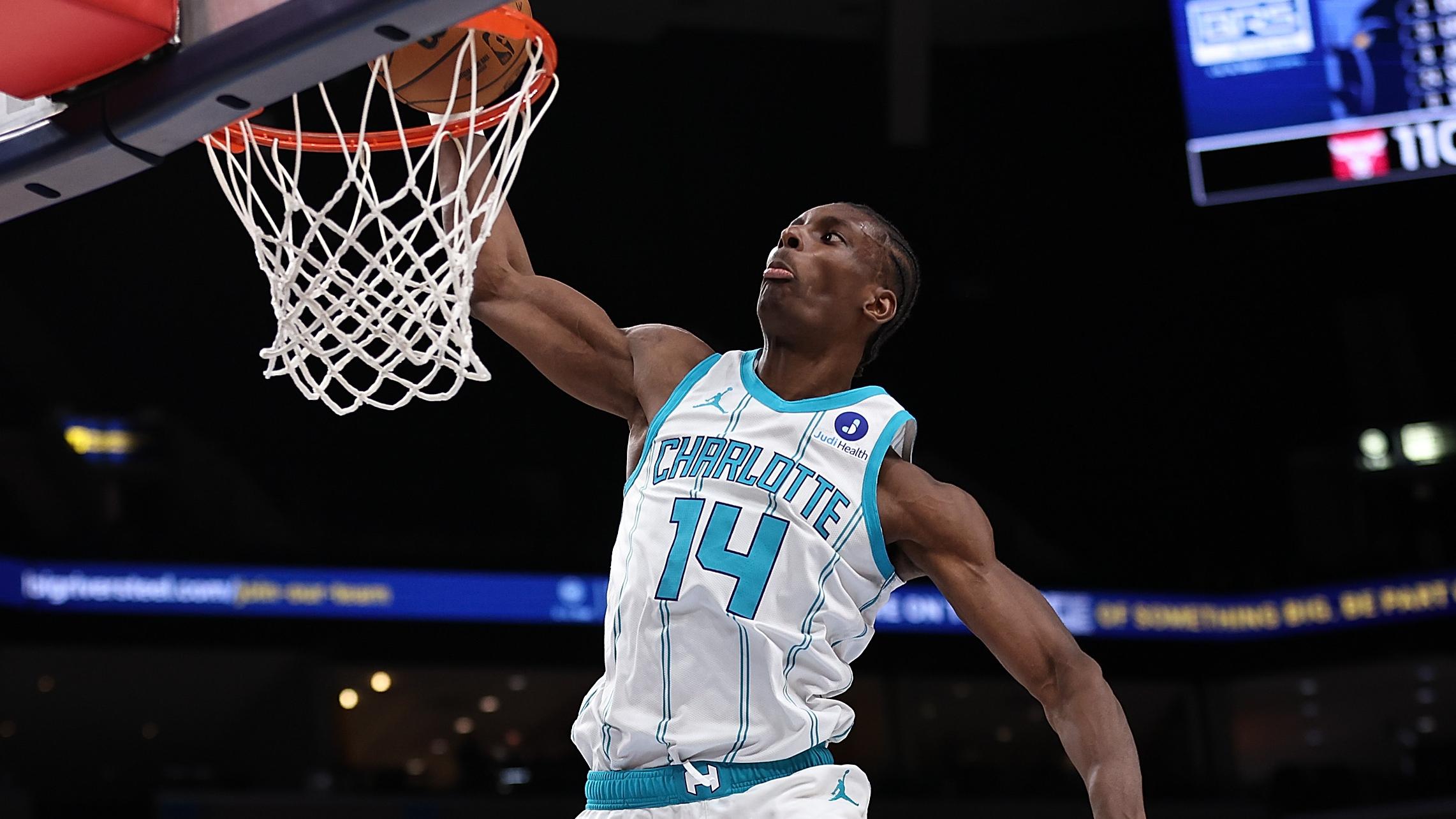 Charlotte Hornets v Memphis Grizzlies