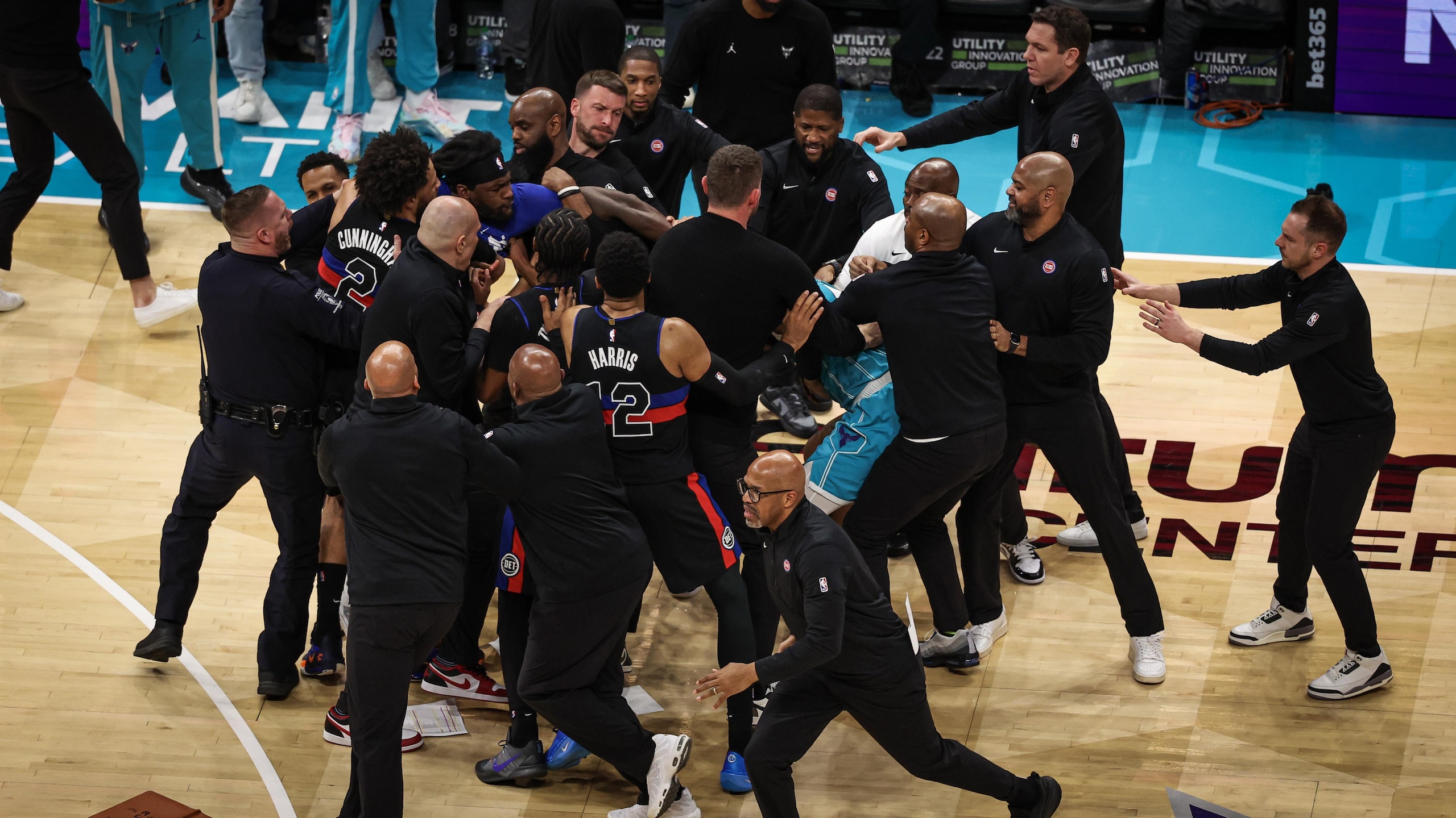 Detroit Pistons v Charlotte Hornets Detroit Pistons v Charlotte Hornets