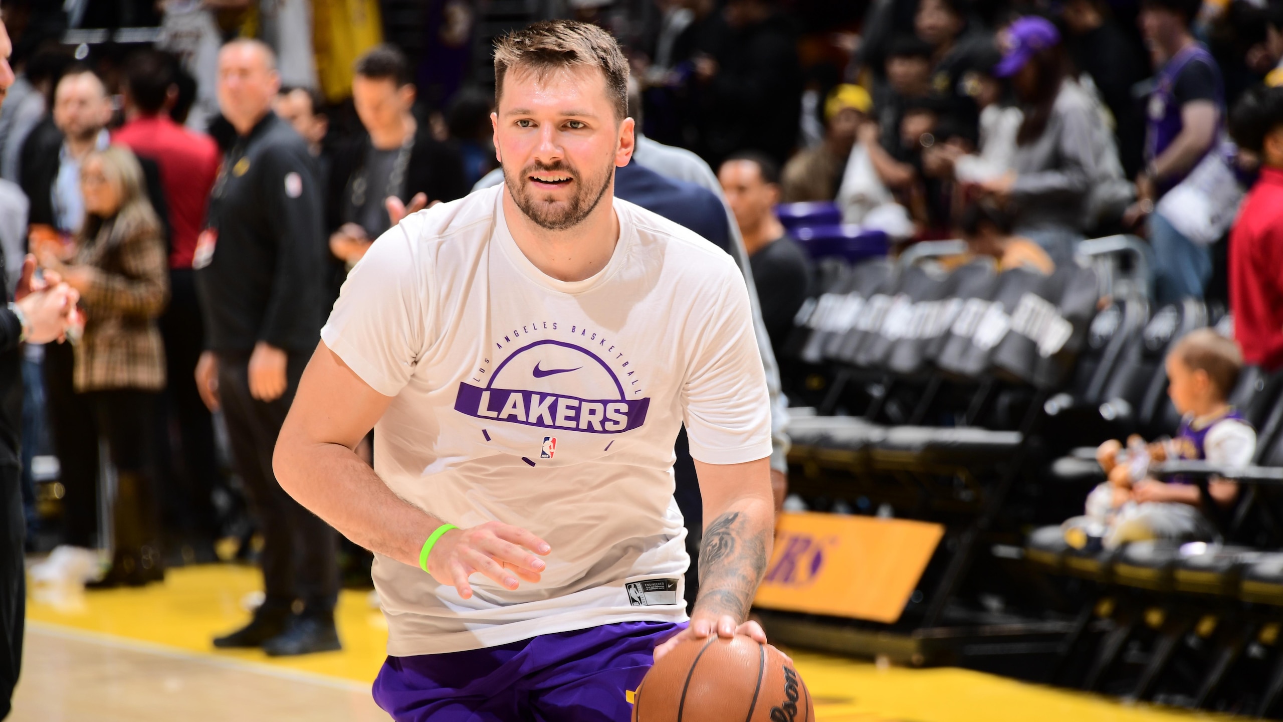 Dallas Mavericks v Los Angeles Lakers