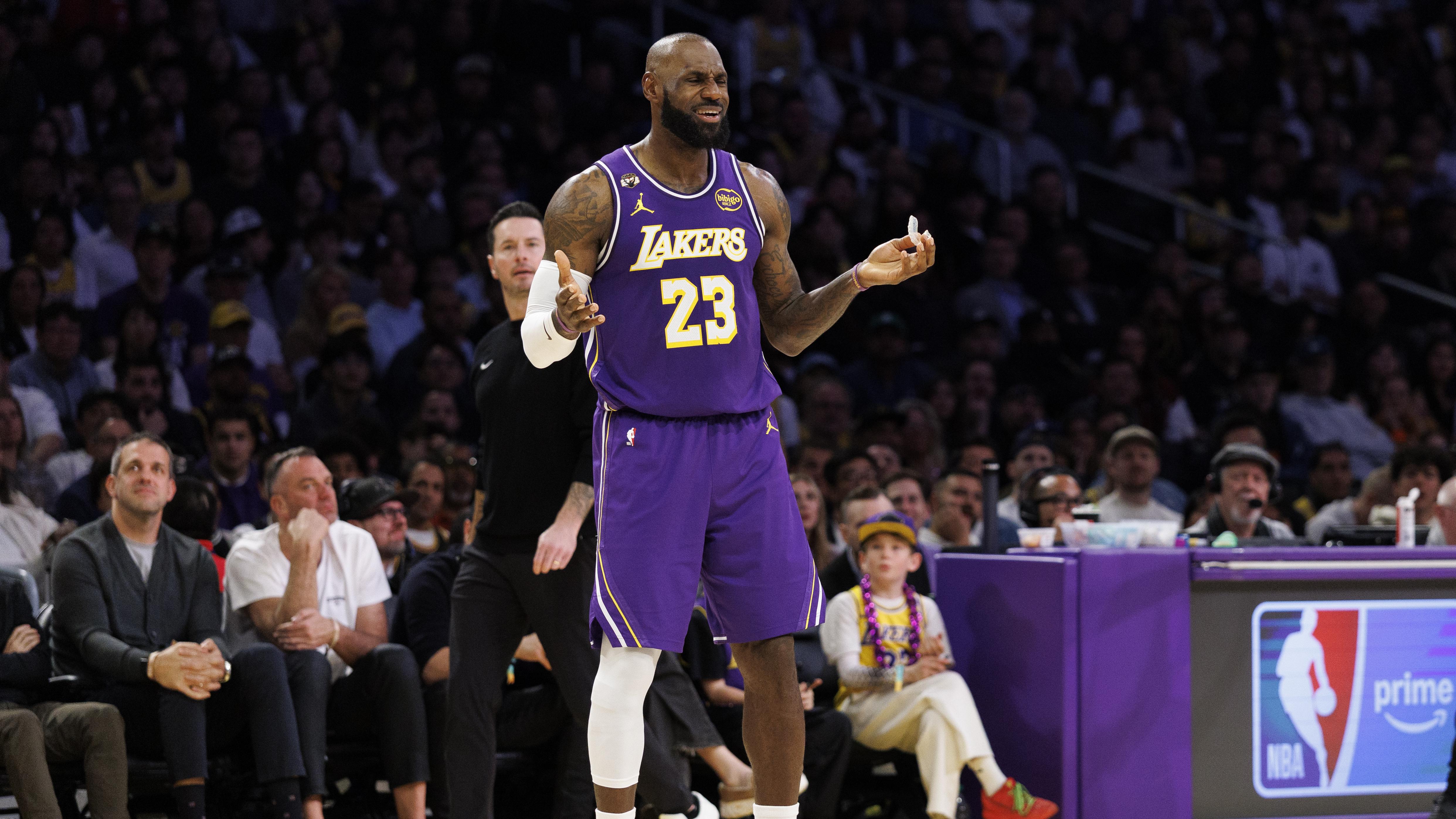 Lakers vs Mavericks in Los Angeles, CA