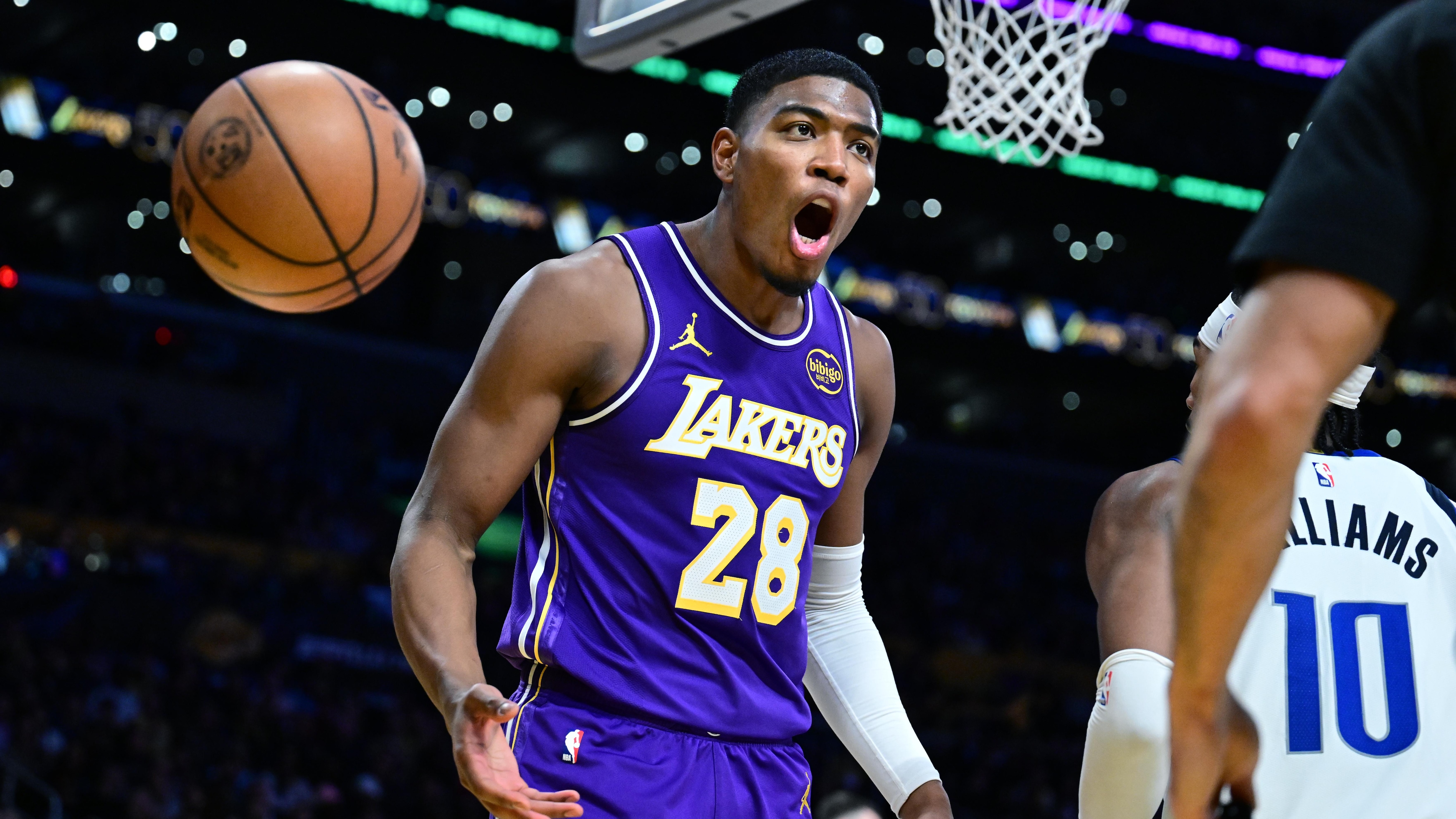 Dallas Mavericks v Los Angeles Lakers