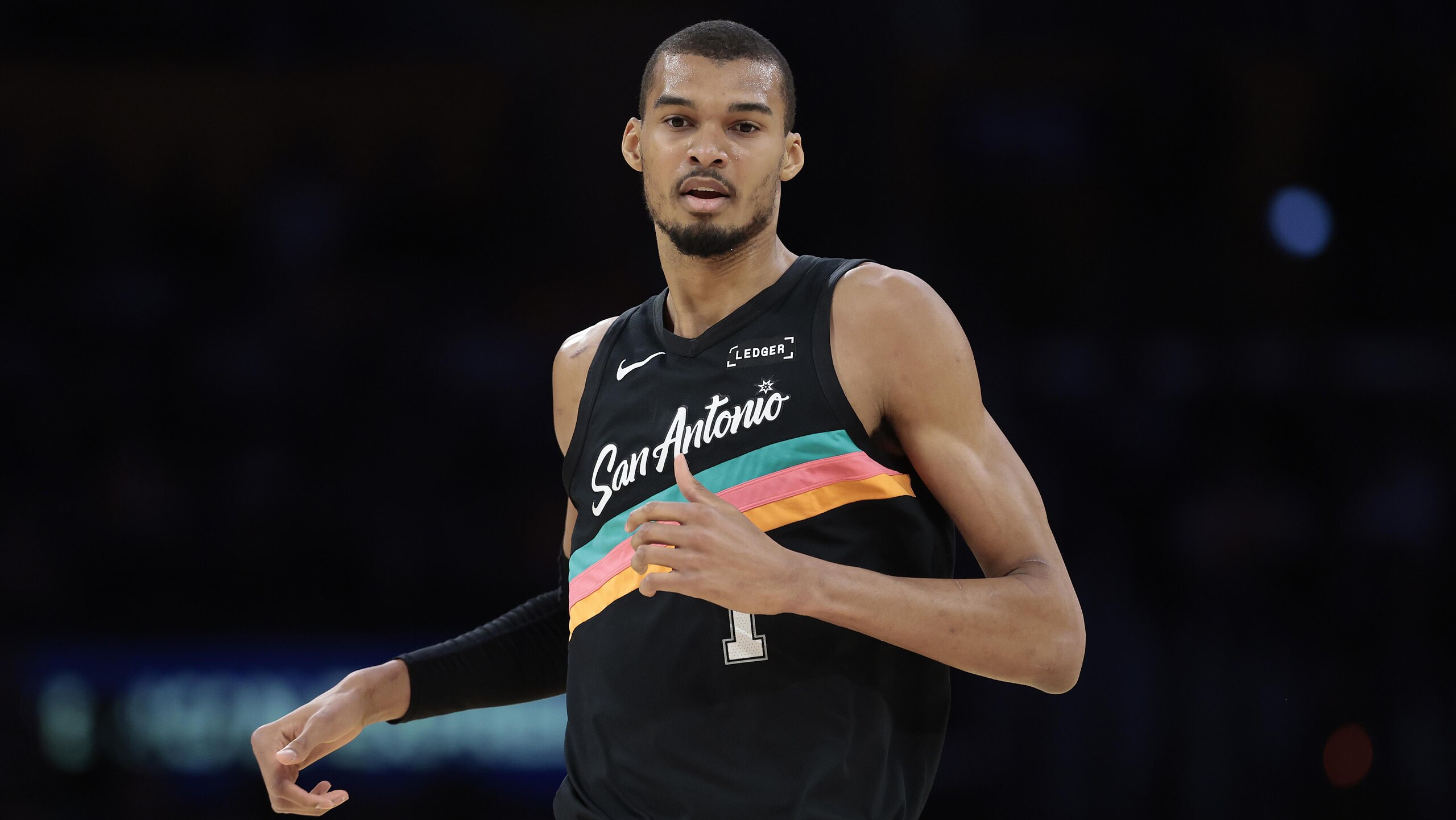San Antonio Spurs v Los Angeles Lakers