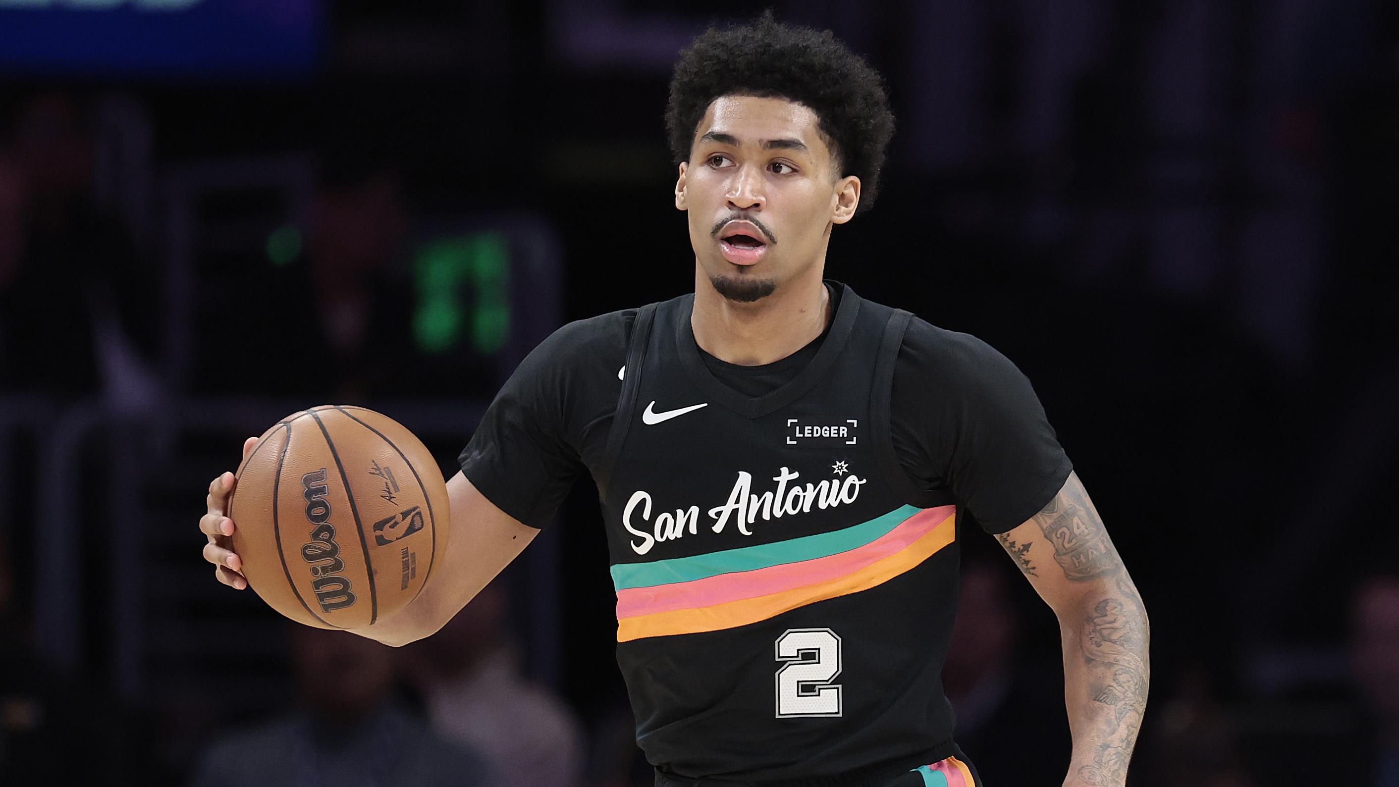 San Antonio Spurs v Los Angeles Lakers