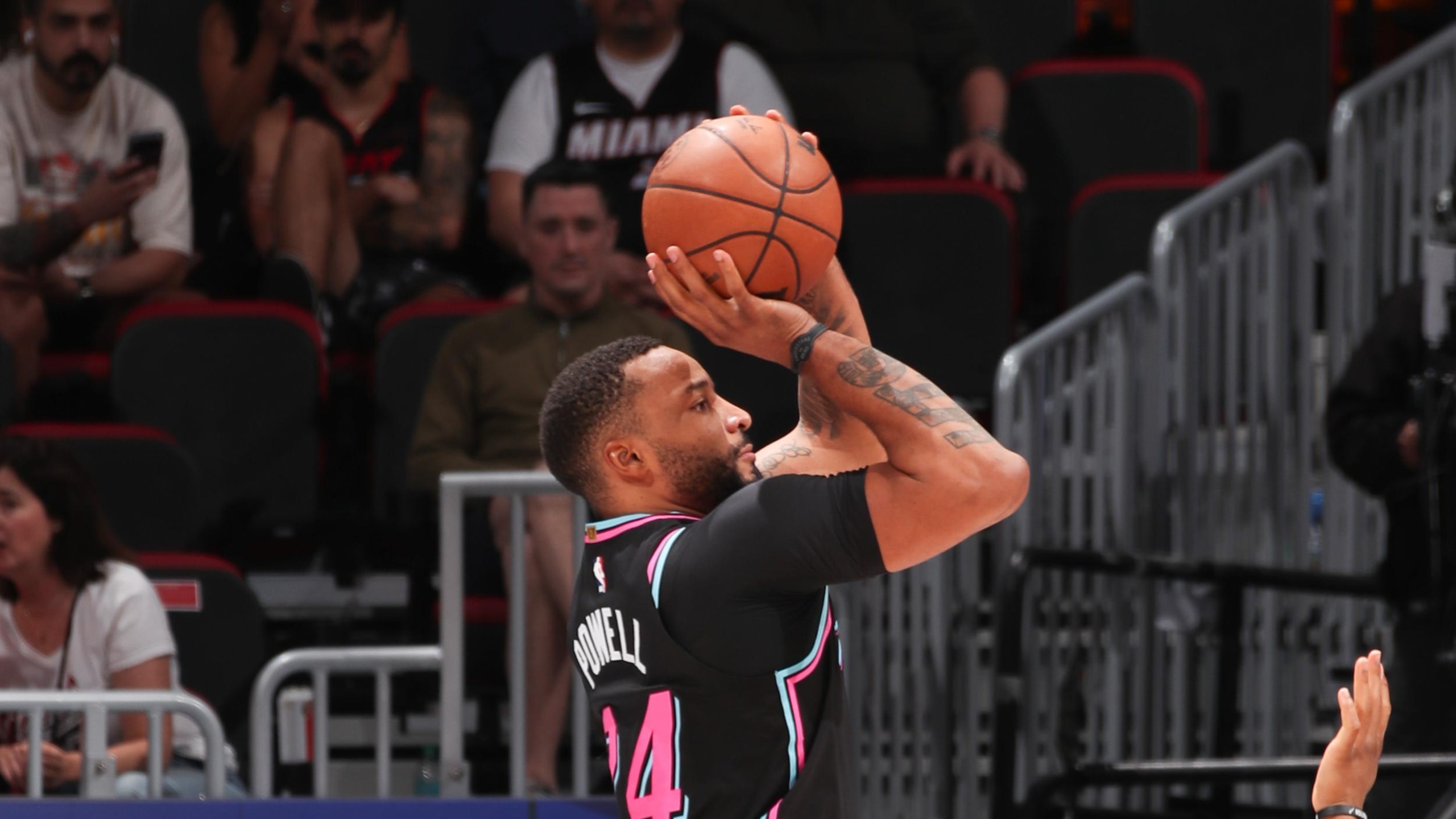 Memphis Grizzlies v Miami Heat