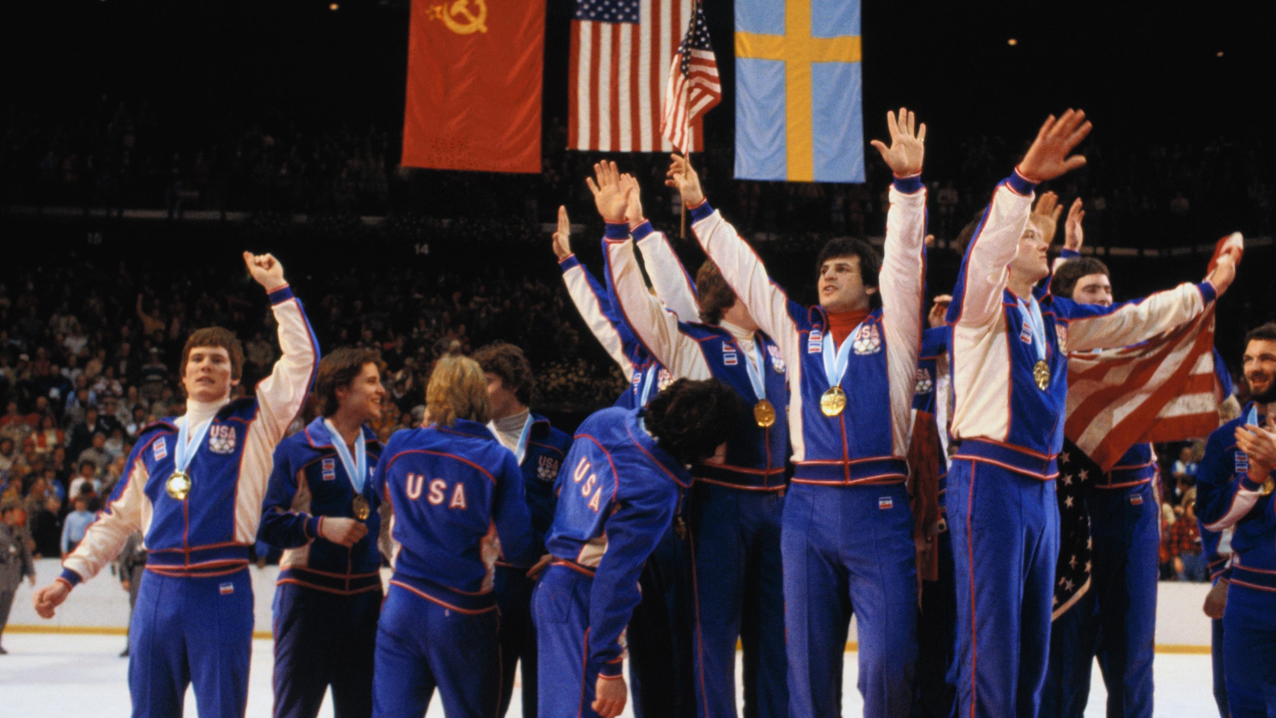 American Olympic Hockey Teams Posing After Winning the Gold