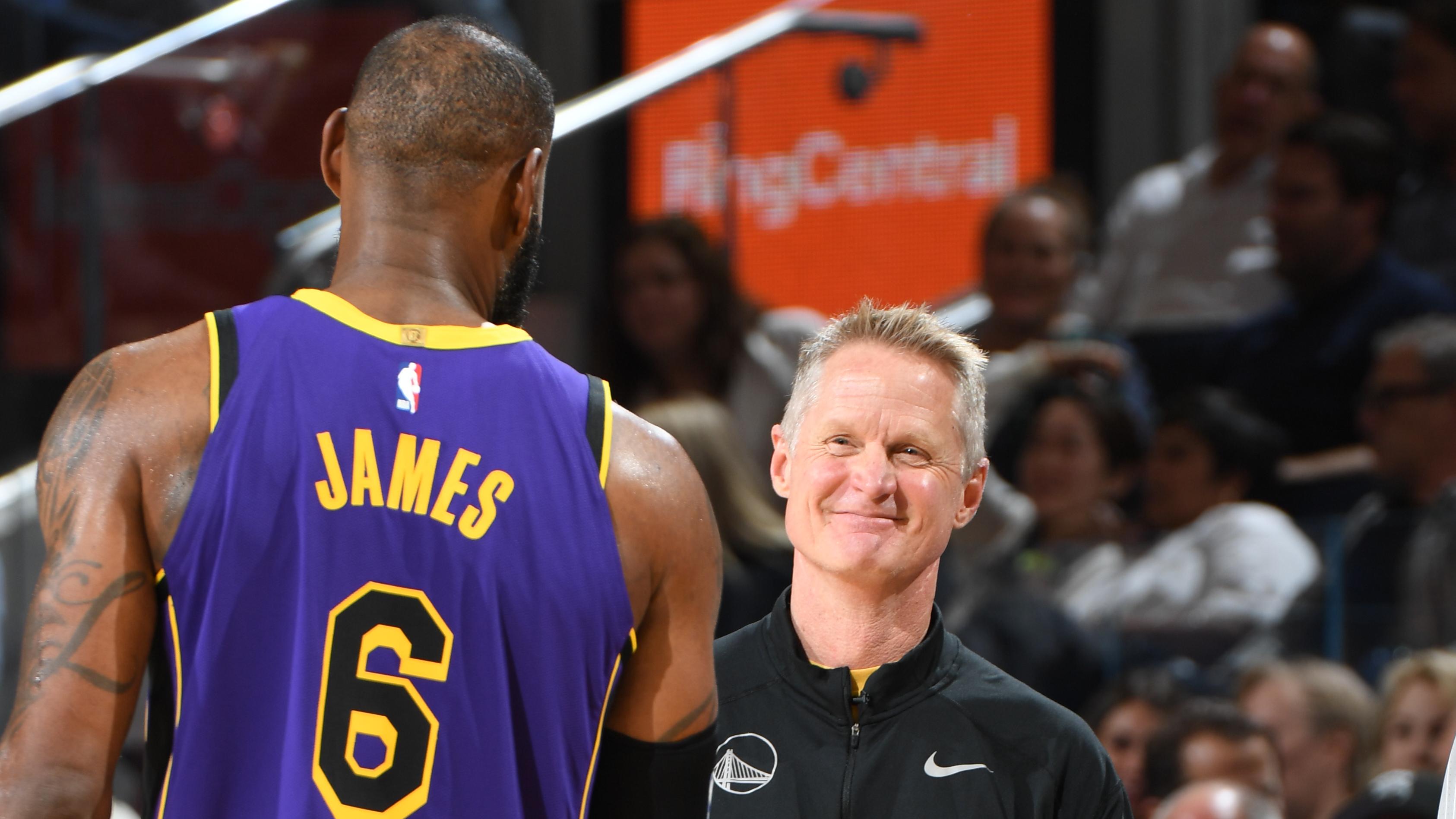 Los Angeles Lakers v Golden State Warriors