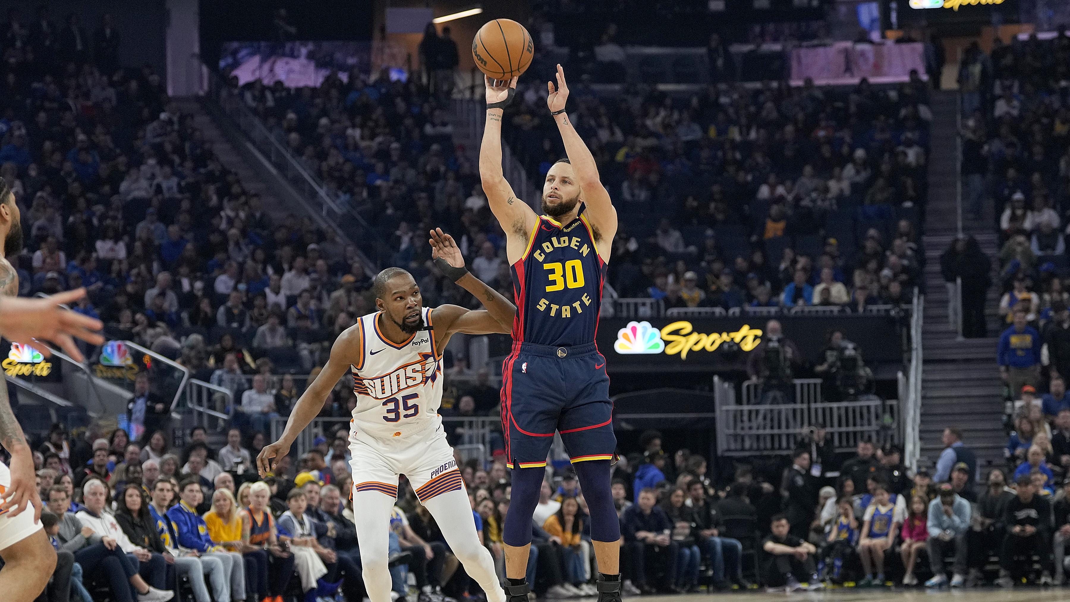 Phoenix Suns v Golden State Warriors
