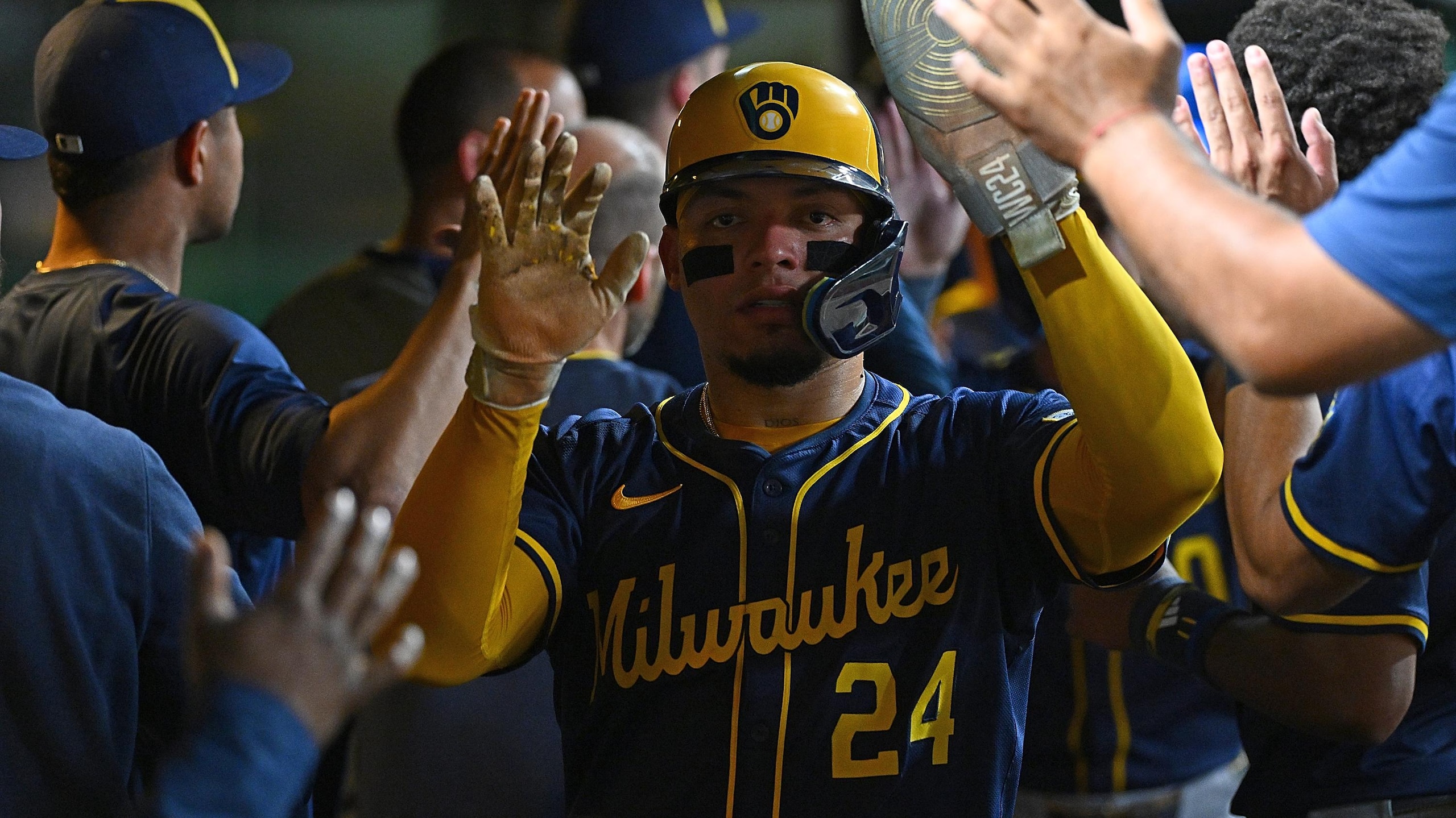 Milwaukee Brewers v Pittsburgh Pirates