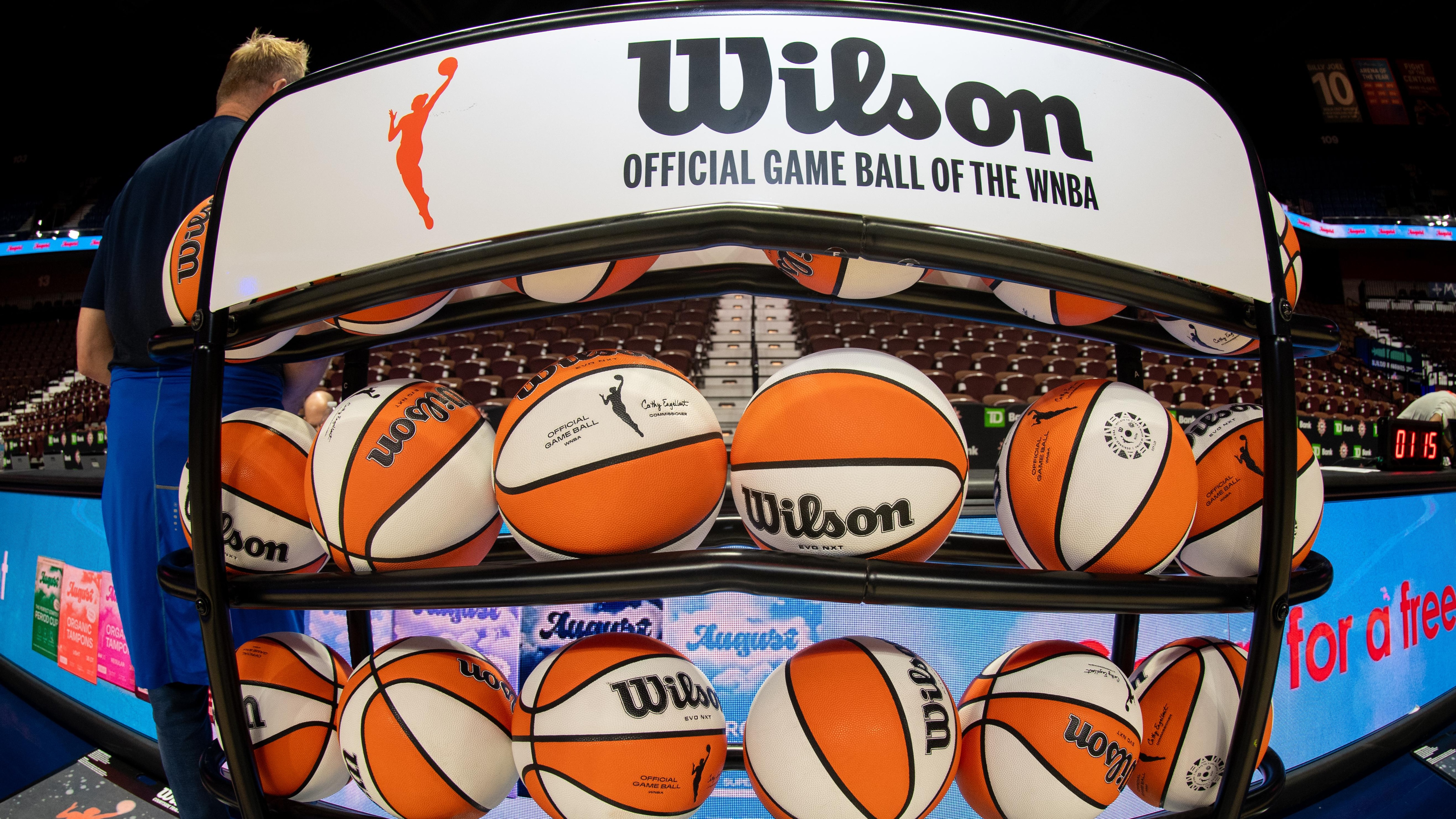WNBA: SEP 10 Atlanta Dream at Connecticut Sun WNBA: SEP 10 Atlanta Dream at Connecticut Sun