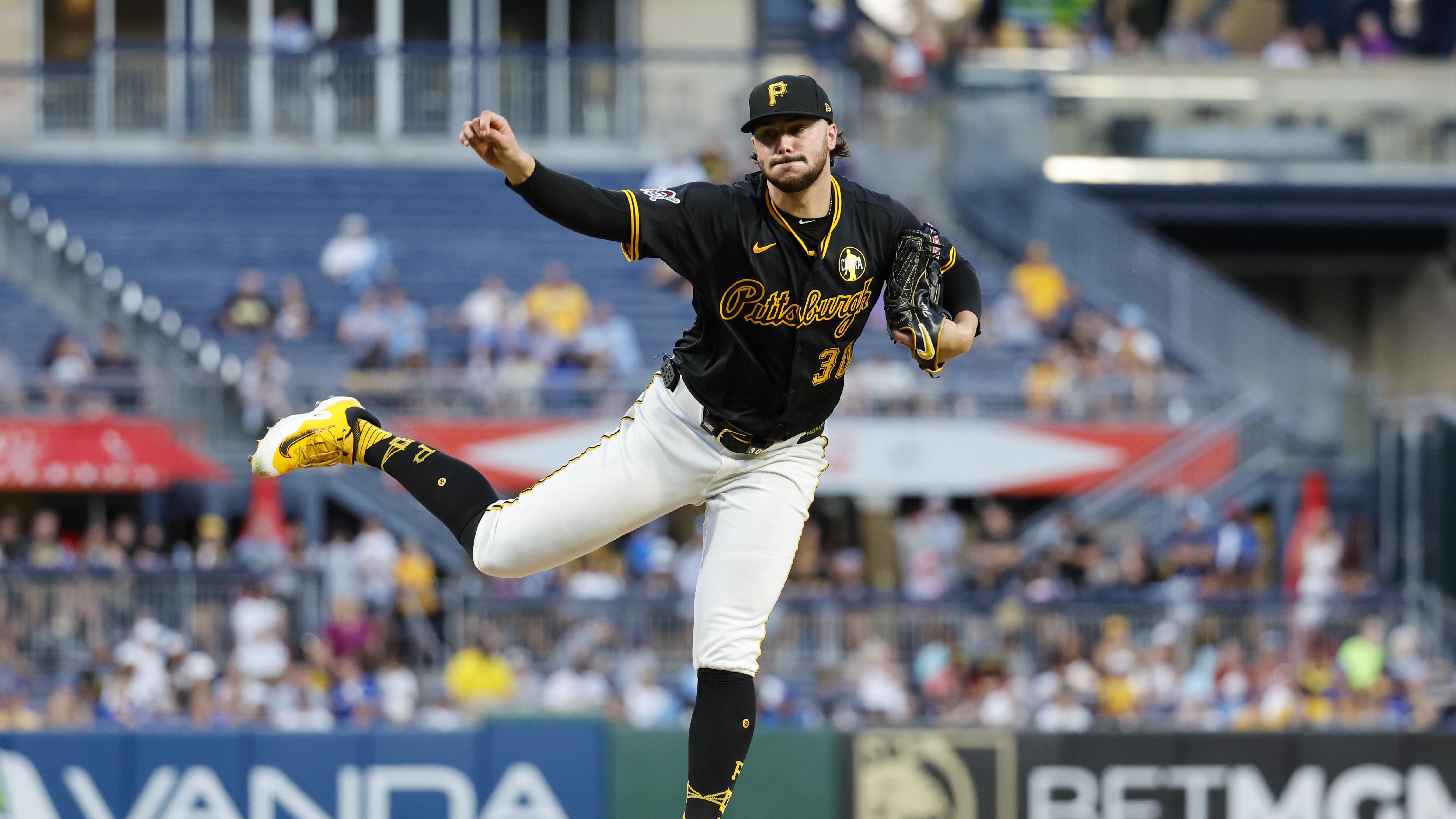 Toronto Blue Jays v Pittsburgh Pirates