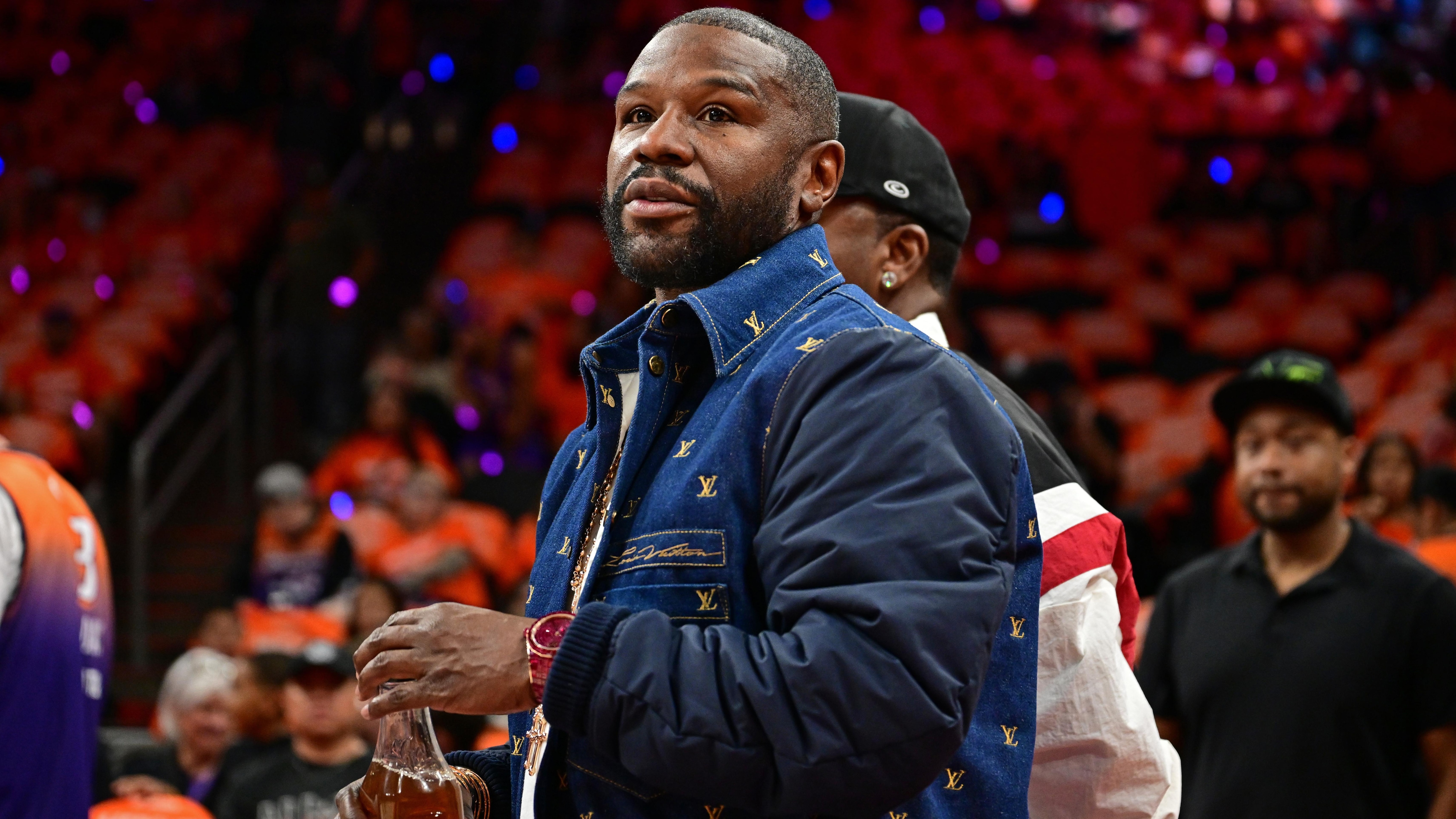 Floyd Mayweather Gives Update on Manny Pacquiao Boxing Fight, Casts Doubt on Rematch