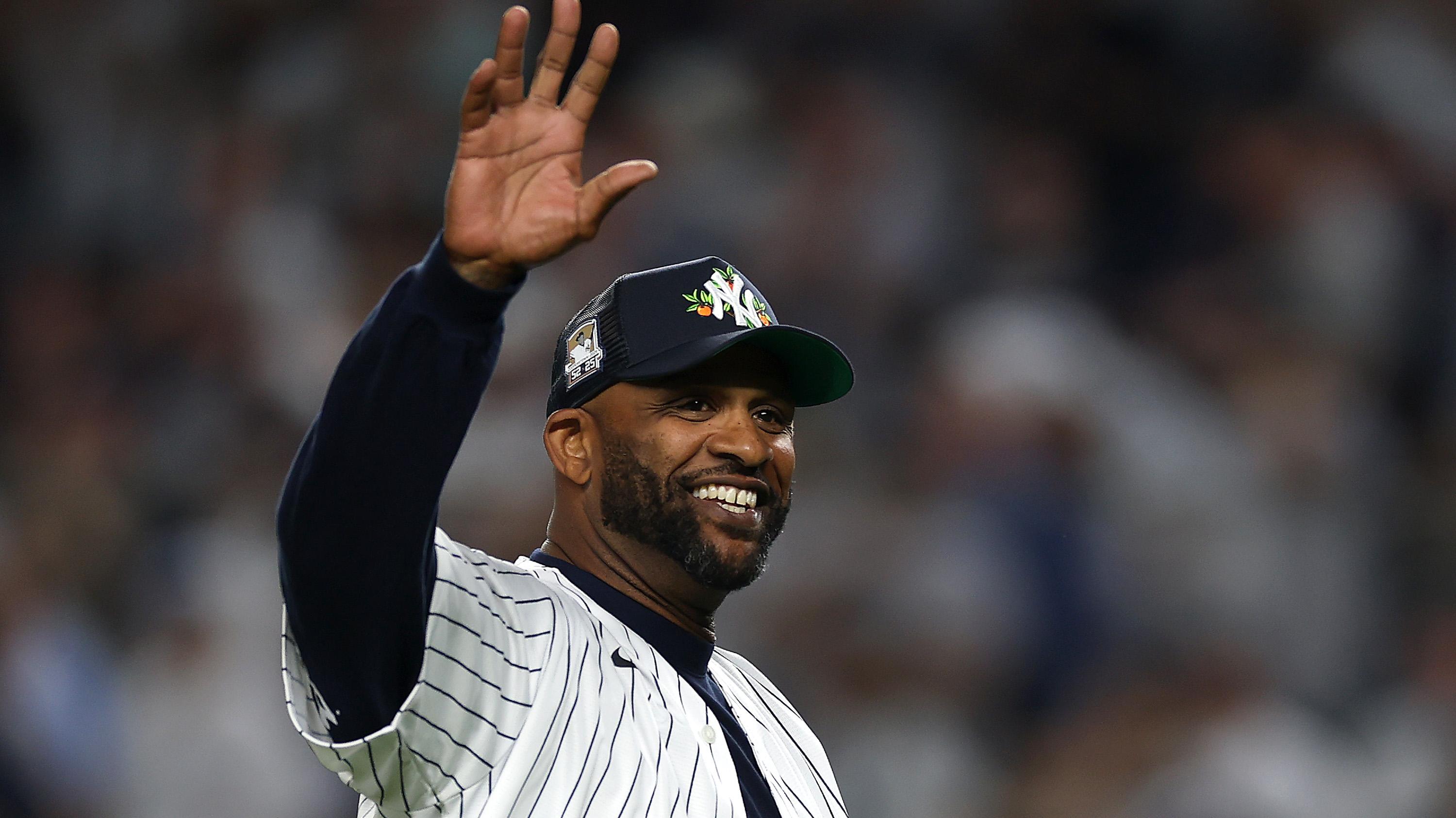Division Series - Toronto Blue Jays v New York Yankees - Game Three Division Series - Toronto Blue Jays v New York Yankees - Game Three