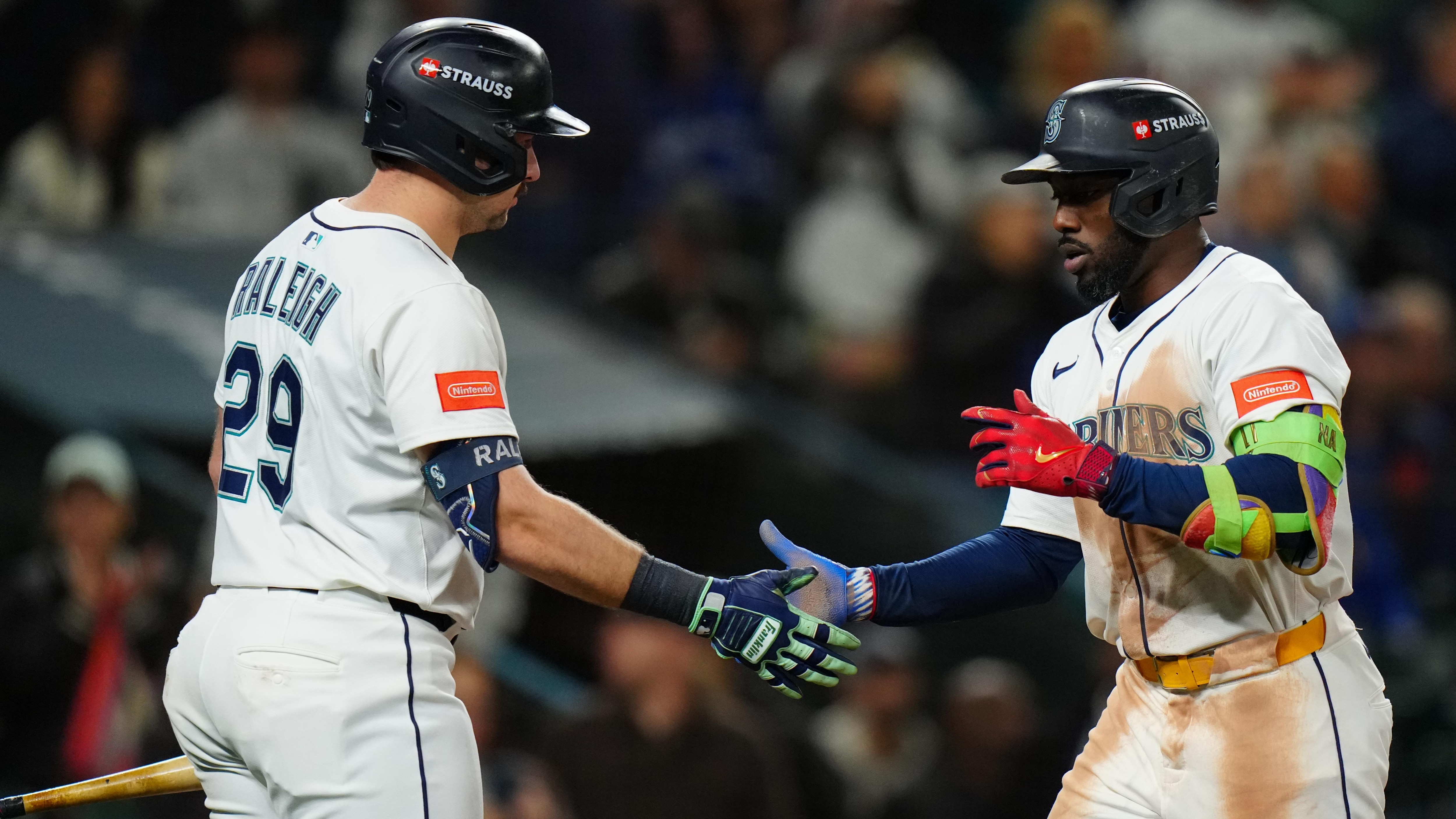 Championship Series - Toronto Blue Jays v Seattle Mariners - Game 3