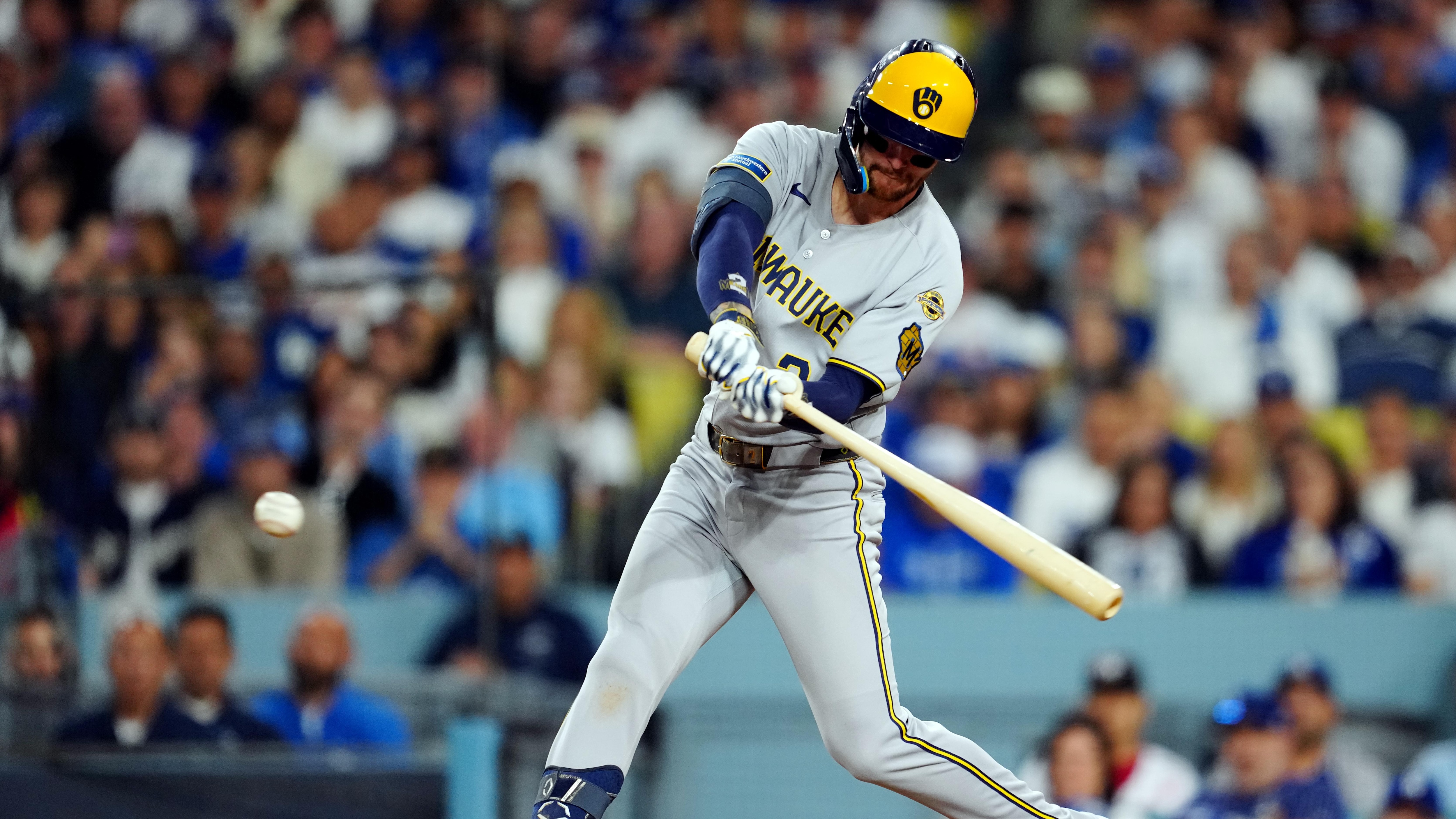 Championship Series - Milwaukee Brewers v Los Angeles Dodgers - Game 4