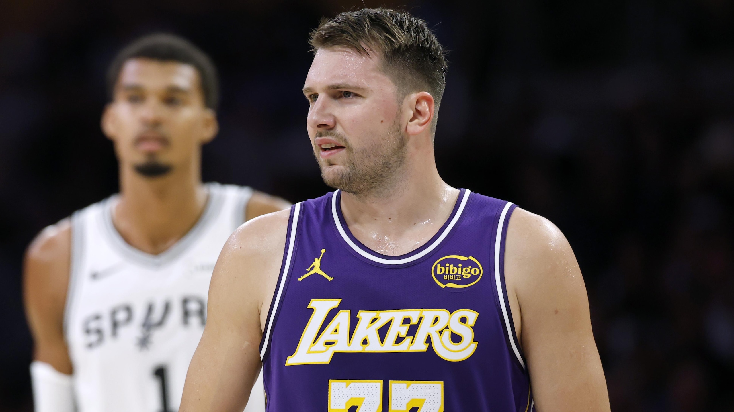 San Antonio Spurs v Los Angeles Lakers