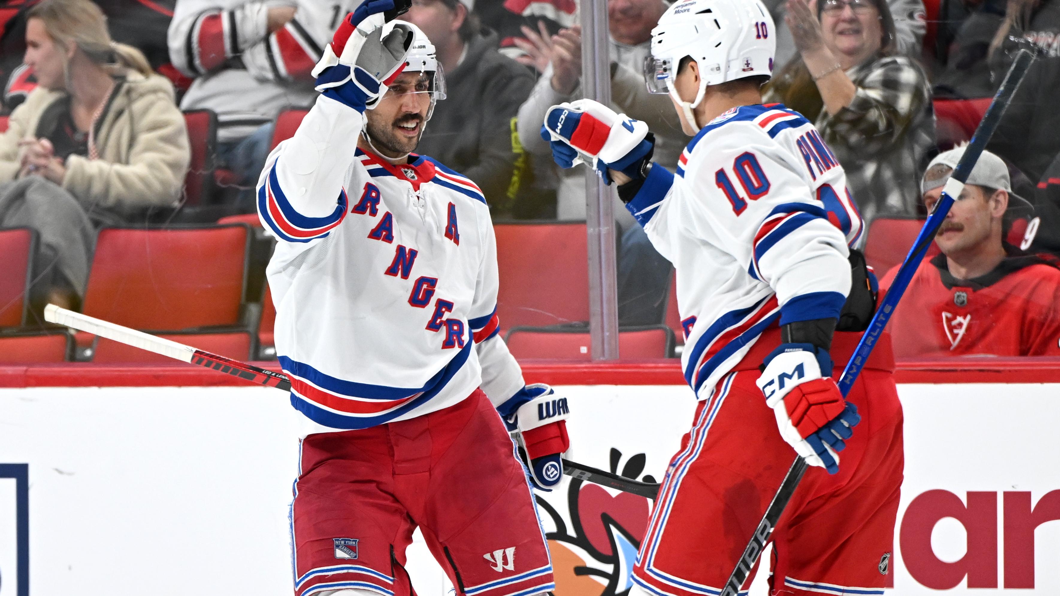 NHL: NOV 26 Rangers at Hurricanes