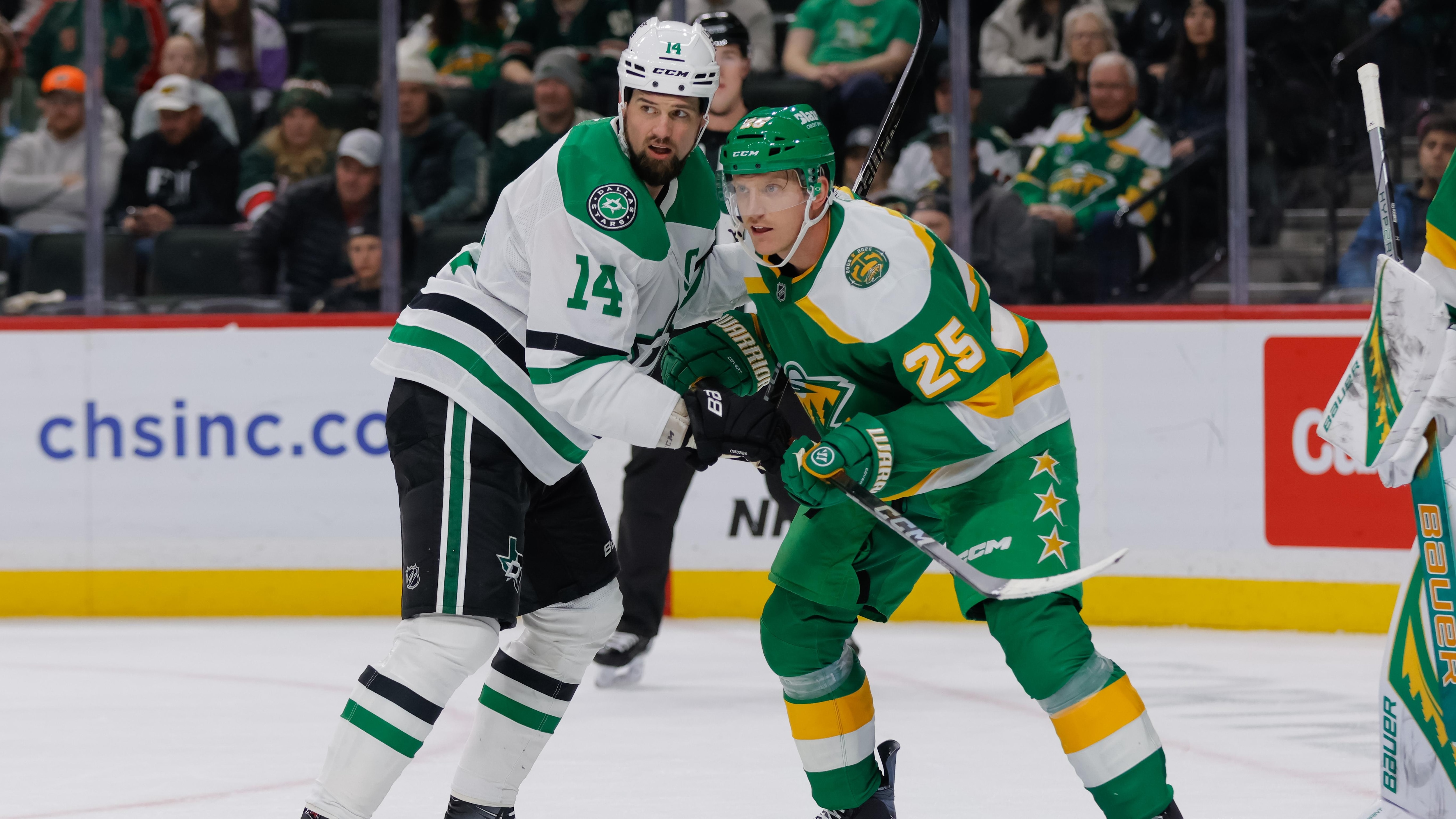 NHL: DEC 11 Stars at Wild