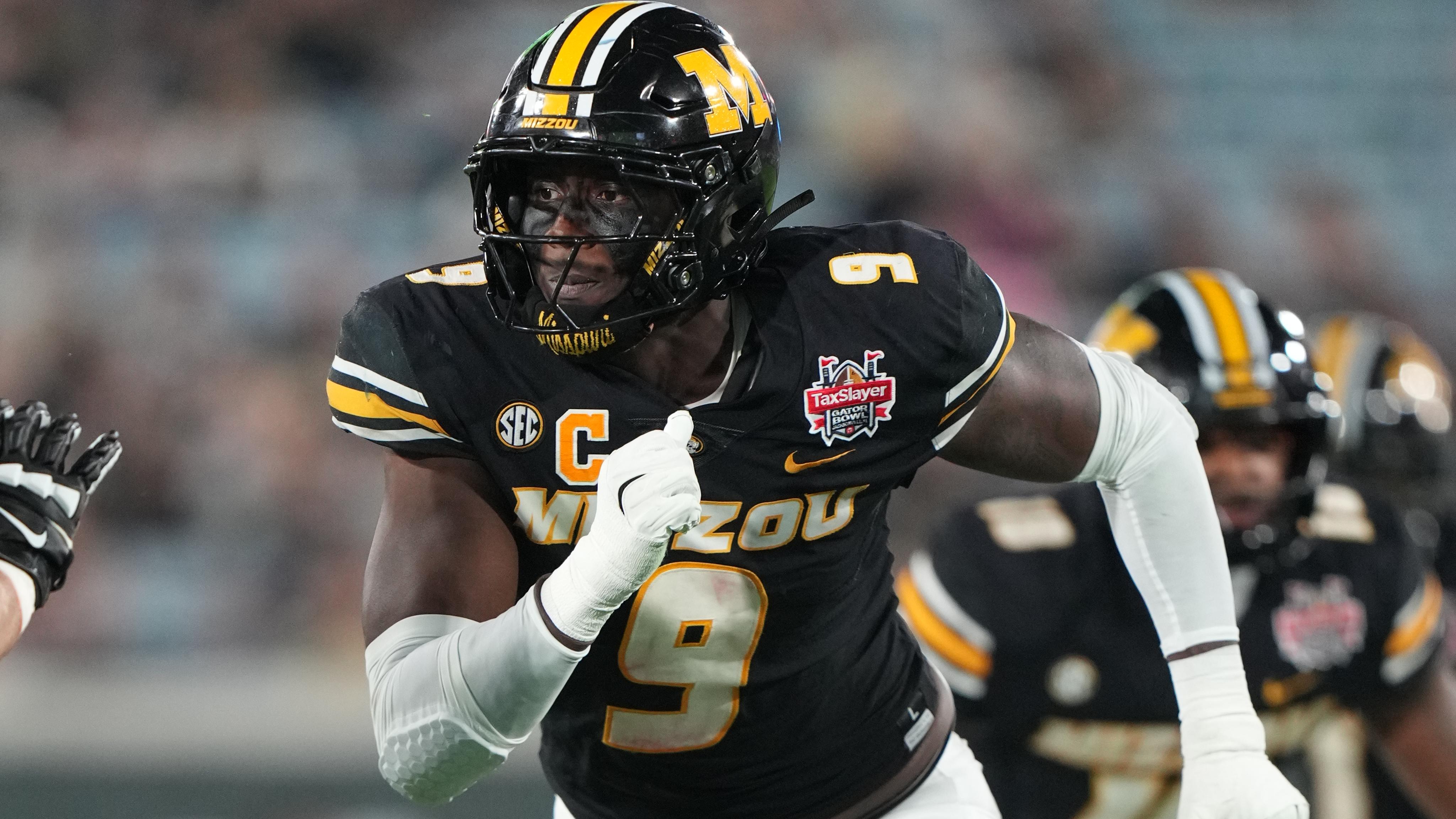 COLLEGE FOOTBALL: DEC 27 TaxSlayer Gator Bowl Virginia vs Missouri