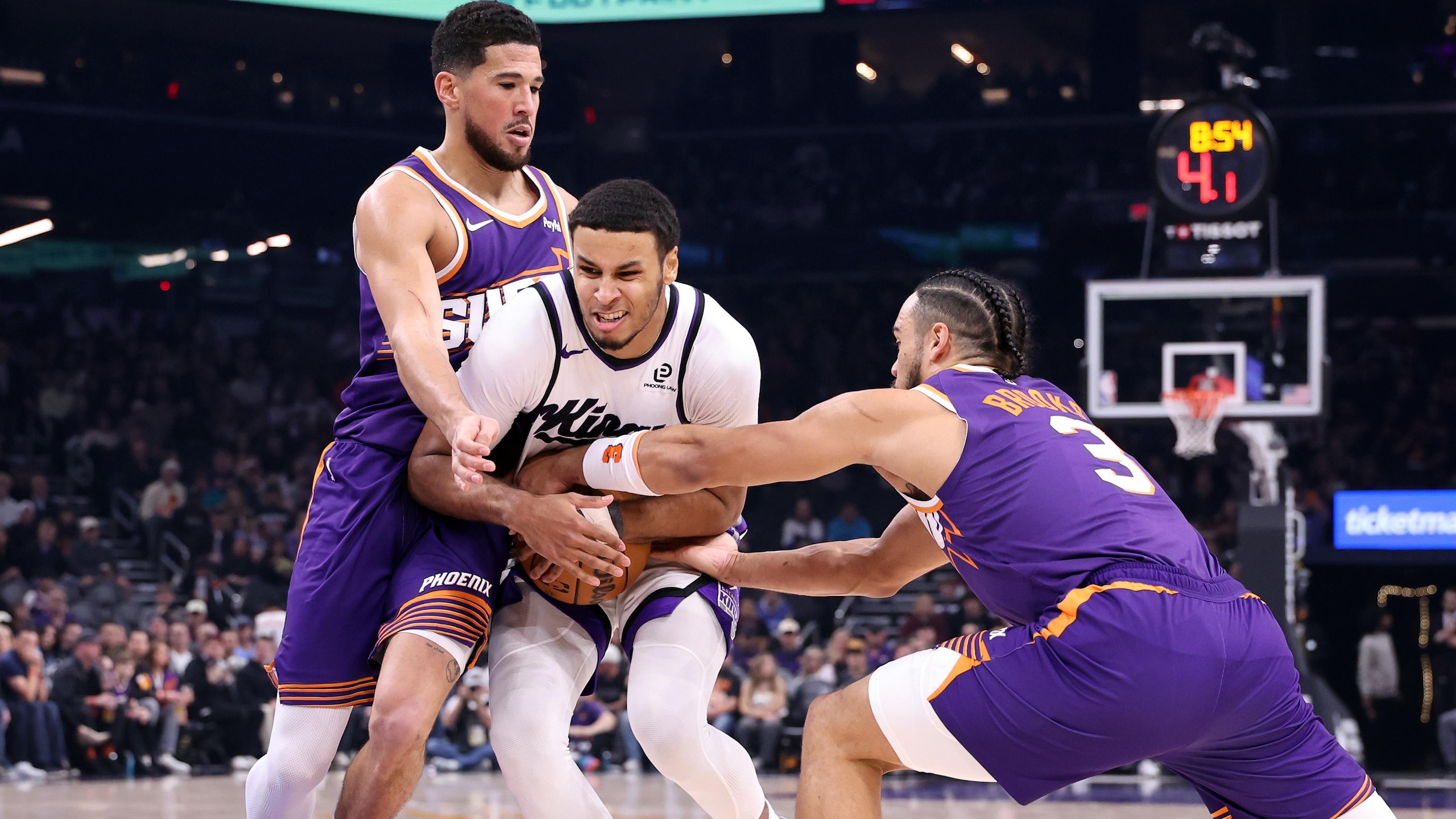 Sacramento Kings v Phoenix Suns Sacramento Kings v Phoenix Suns