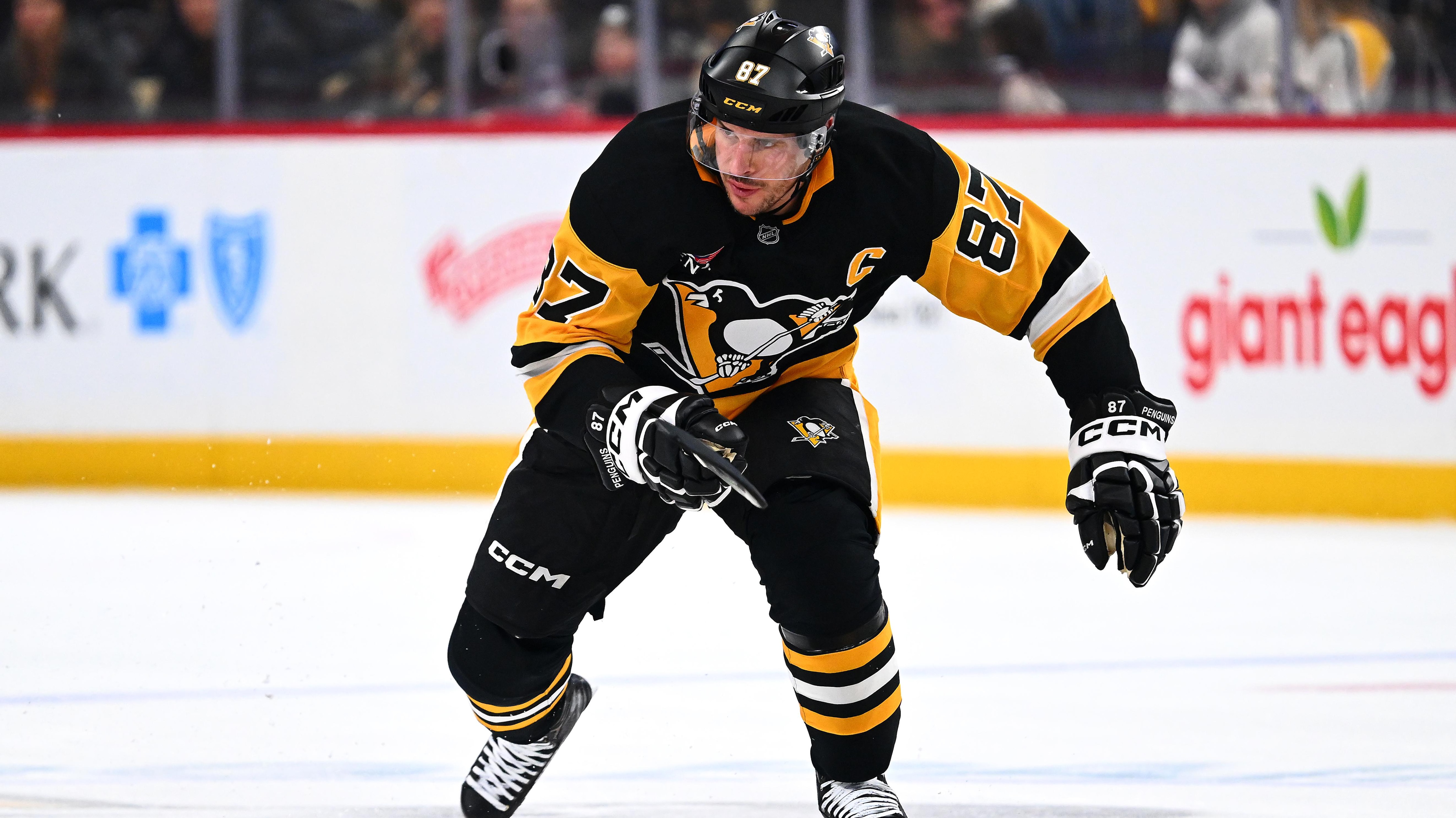 Carolina Hurricanes v Pittsburgh Penguins