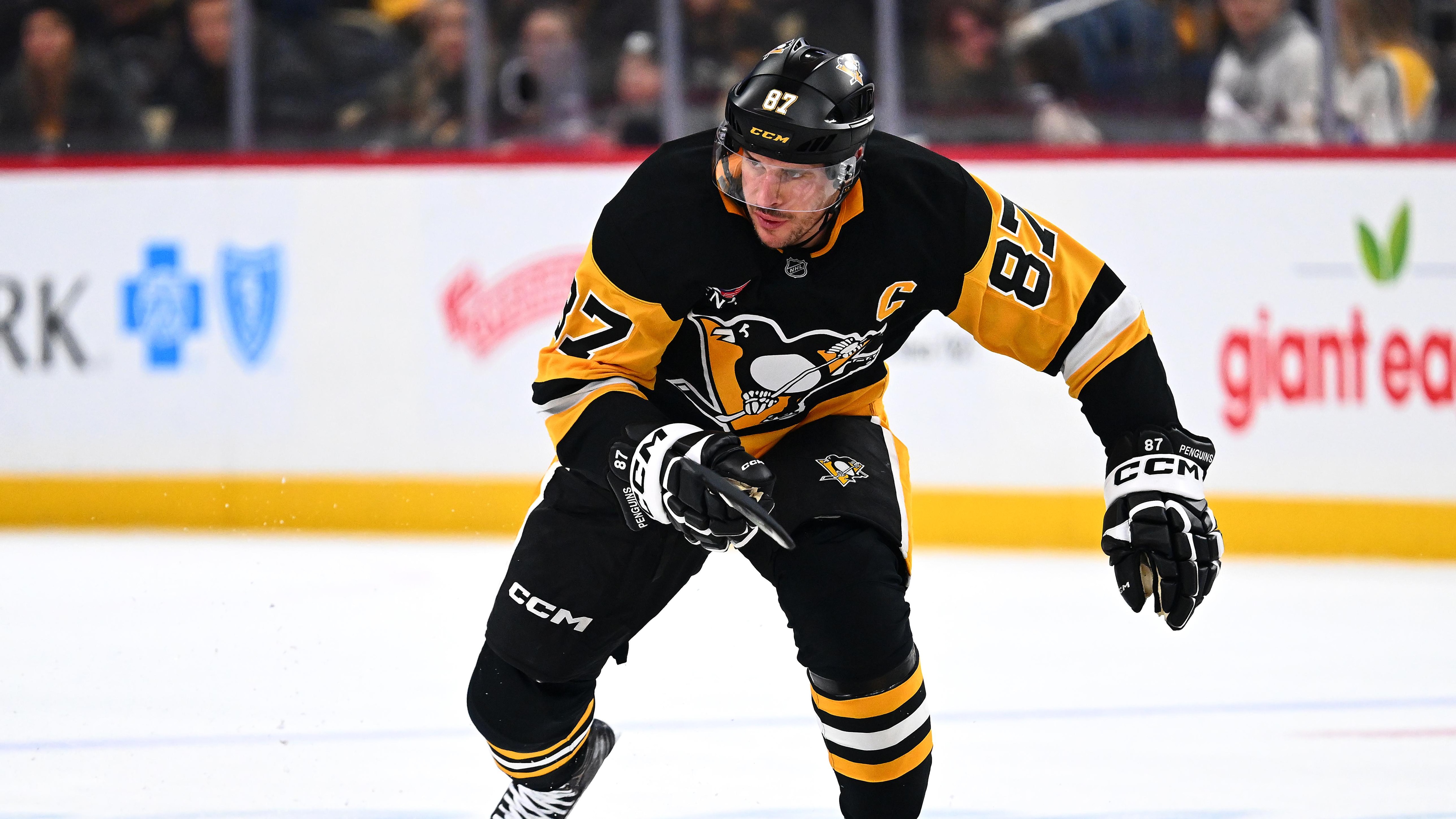 Carolina Hurricanes v Pittsburgh Penguins