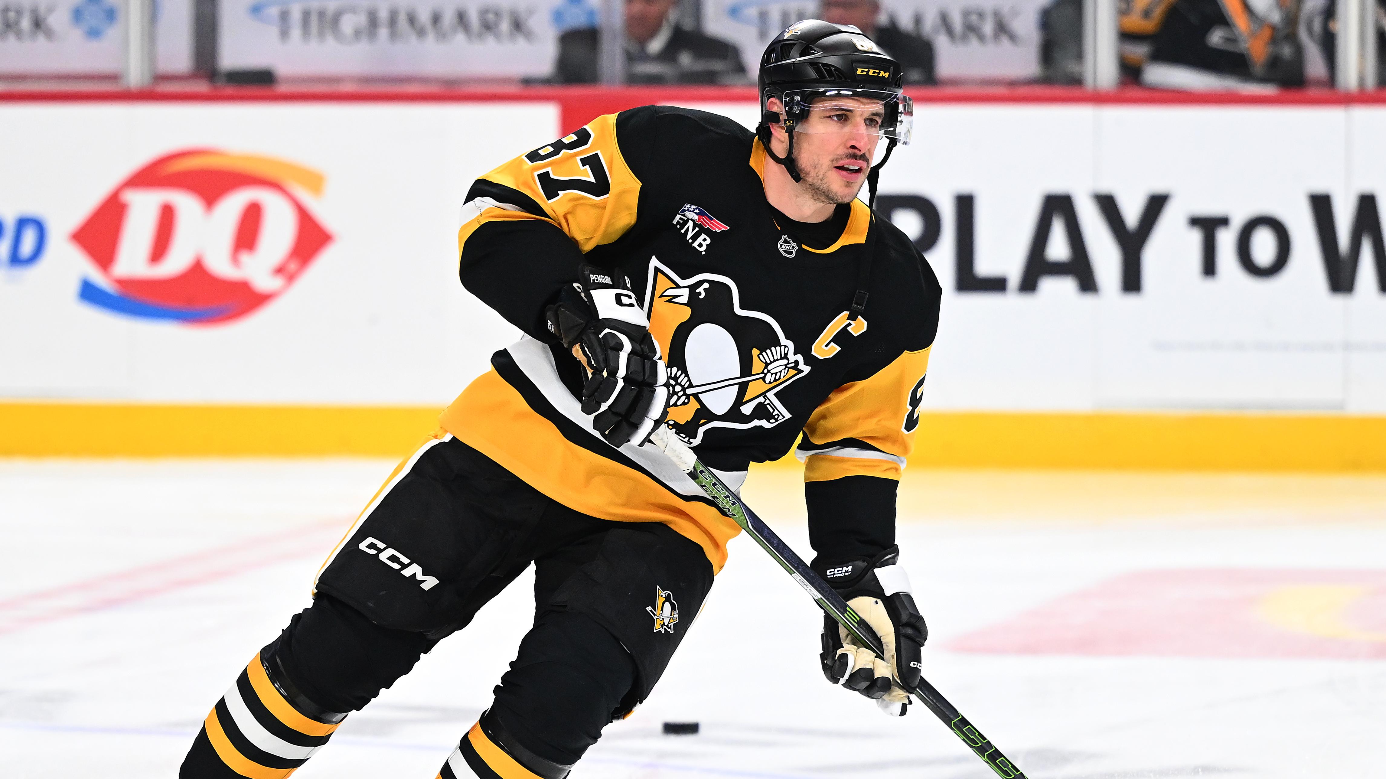 Carolina Hurricanes v Pittsburgh Penguins