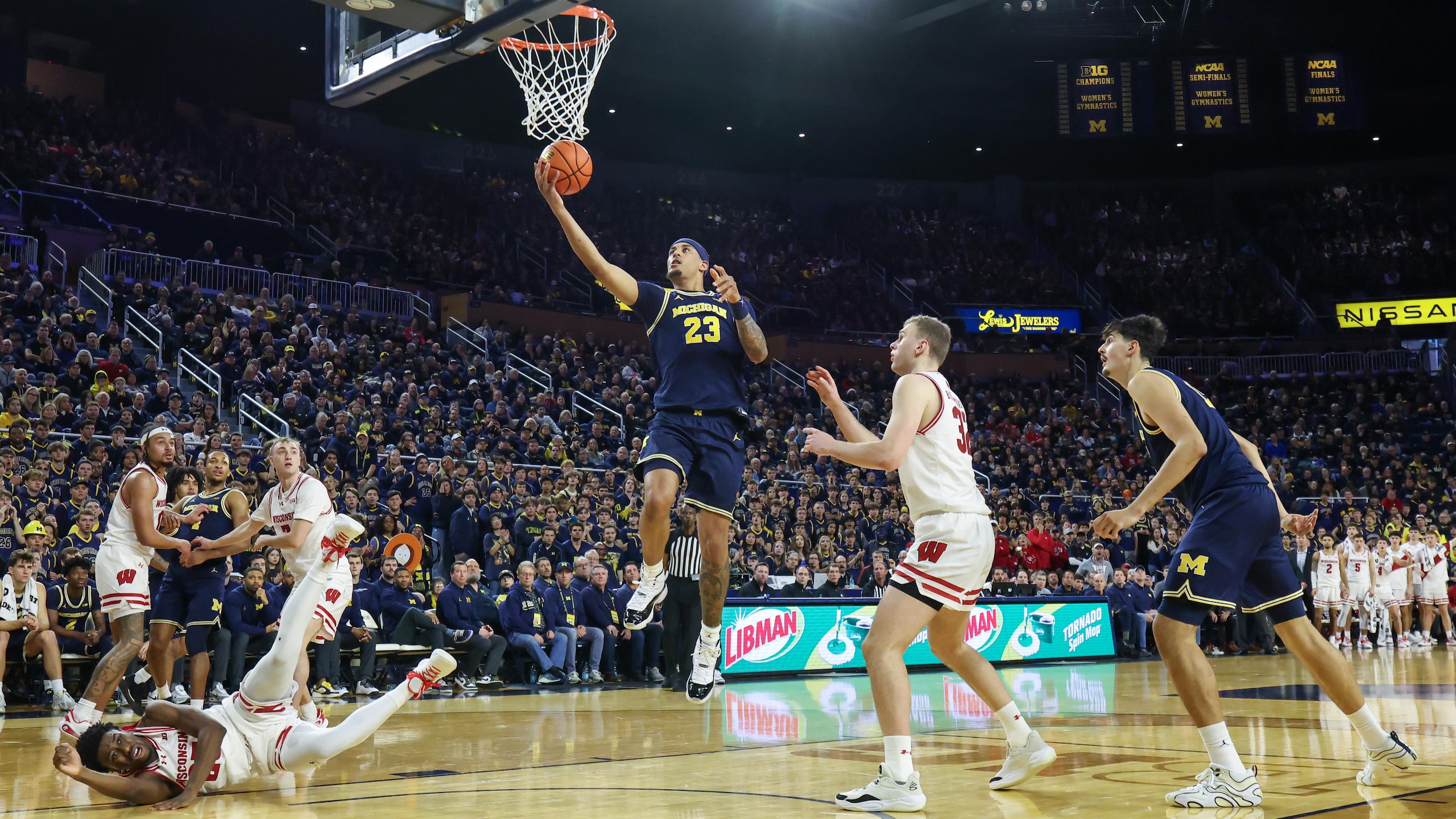 COLLEGE BASKETBALL: JAN 10 Wisconsin at Michigan
